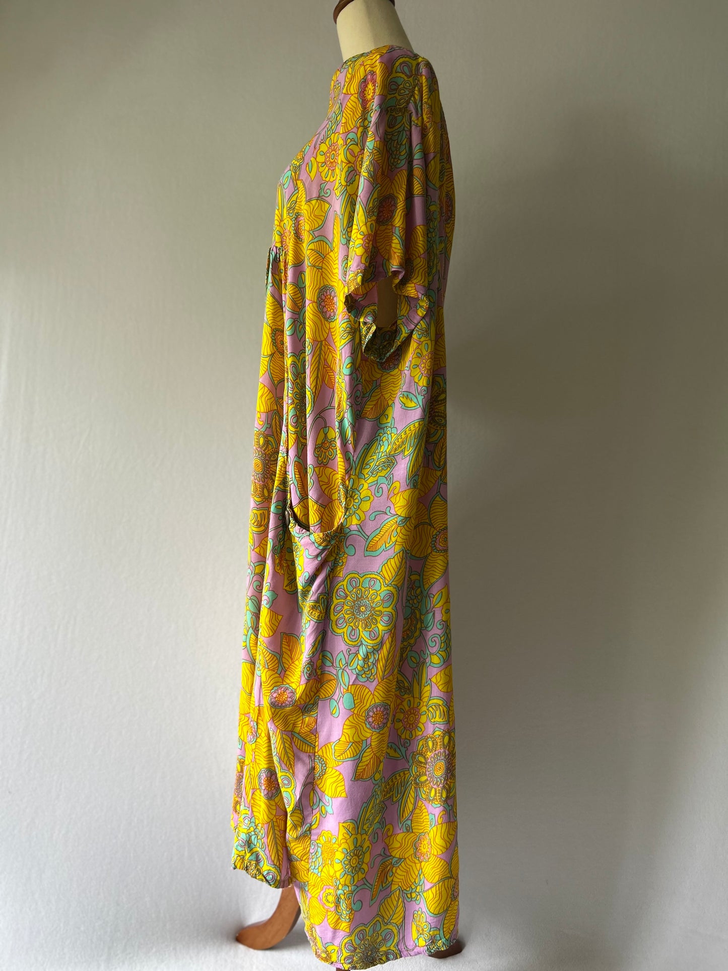 SISSY SO SO Vibrant Paisley Print Maxi Dress - Size 2XL