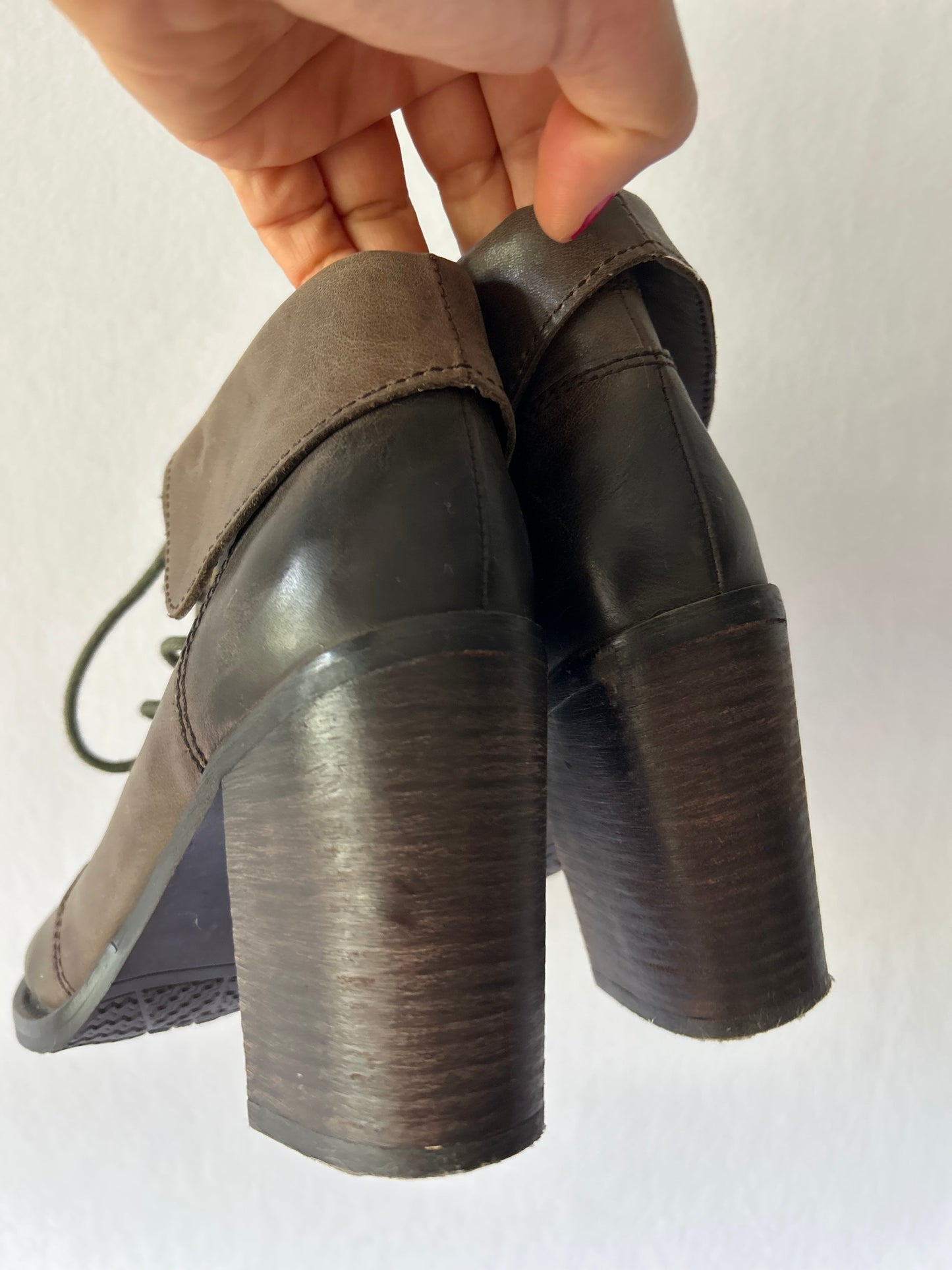 Distressed Leather Lace-Up Combat Ankle Boots with Block Heel (Size 36)