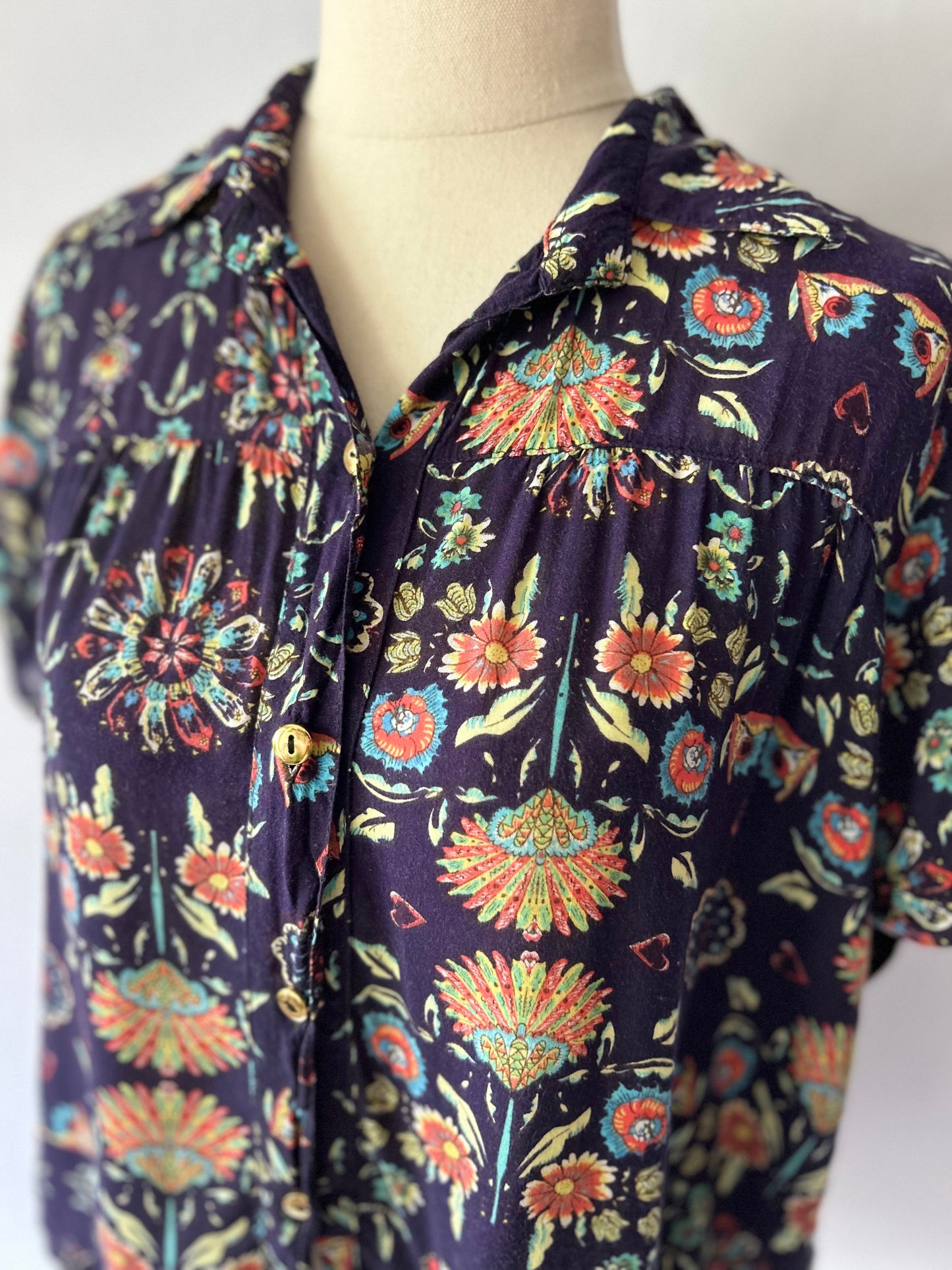 Botanical Print Button-Down Blouse – Size S