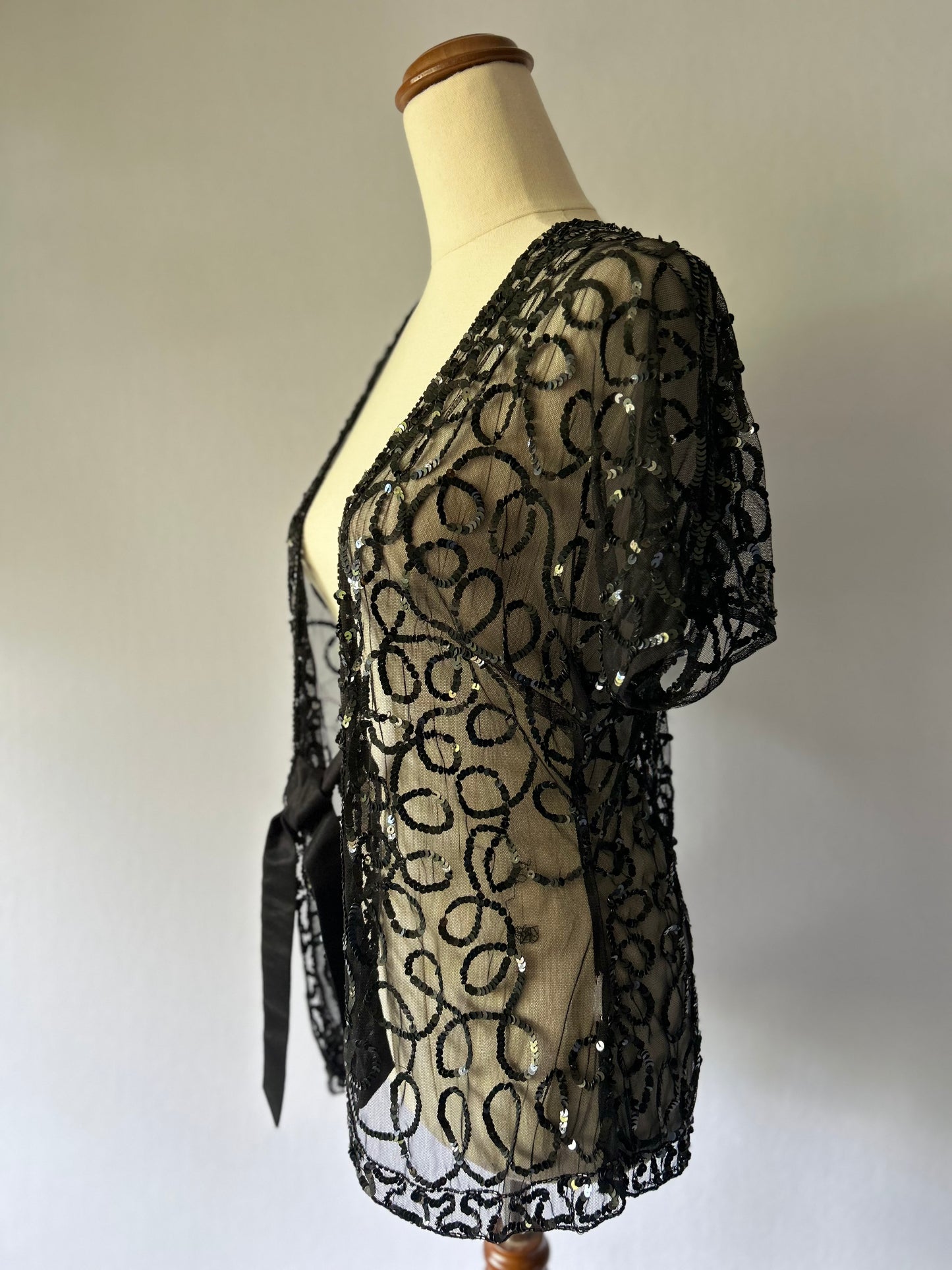 Vintage Glamour Sequin Mesh Wrap - Black - One Size