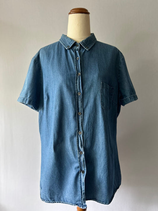 Classic Medium Wash Denim Short Sleeve Shirt - Size 16