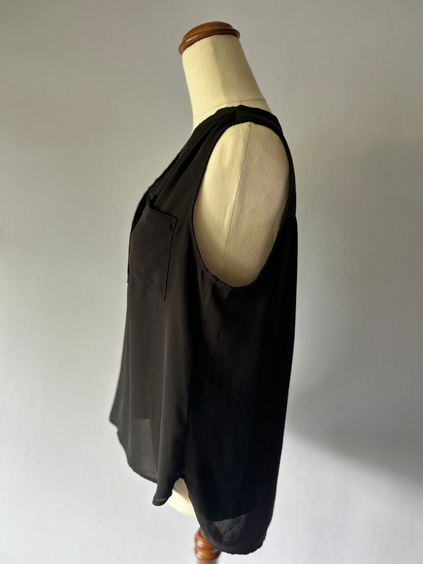 Black Sleeveless V-Neck Blouse - Polyester , EUR 36 / US 6