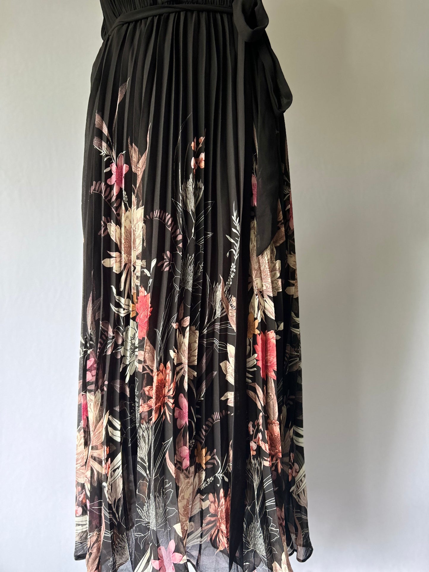 Black Pleated Floral Midi Dress – Size Small