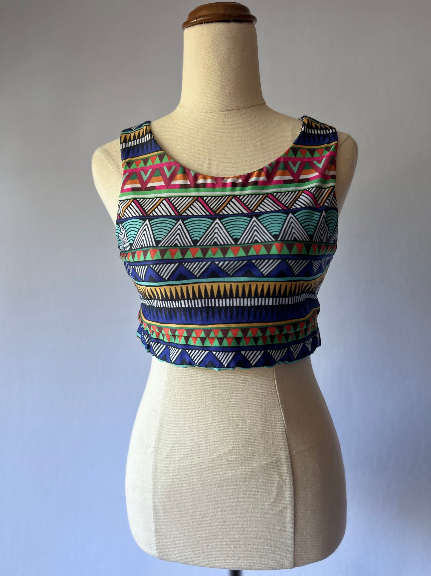 Geometric Print Crop Top – Size Small
