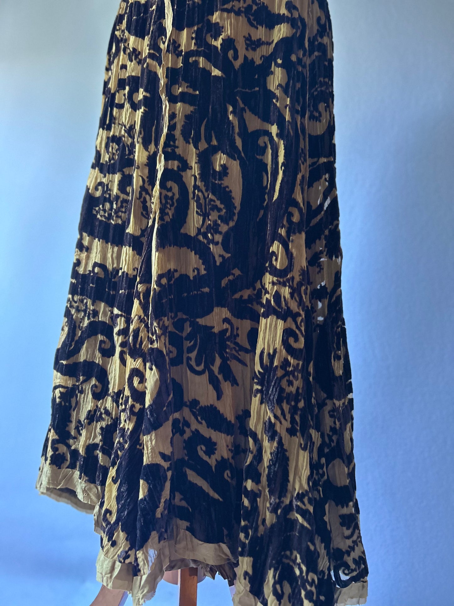 Verge Printed Plissé Maxi Skirt - Size 10 | Silk Trim & Velvet Devoré Detail