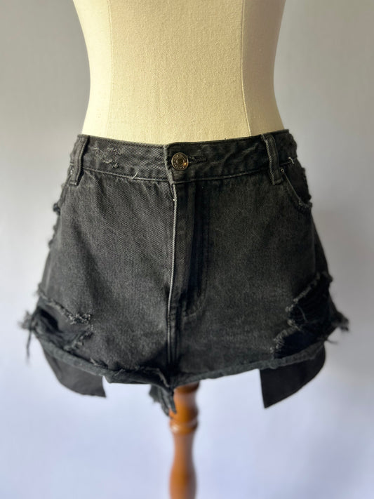 Glassons Distressed Denim Shorts - Edgy Black - Size 14