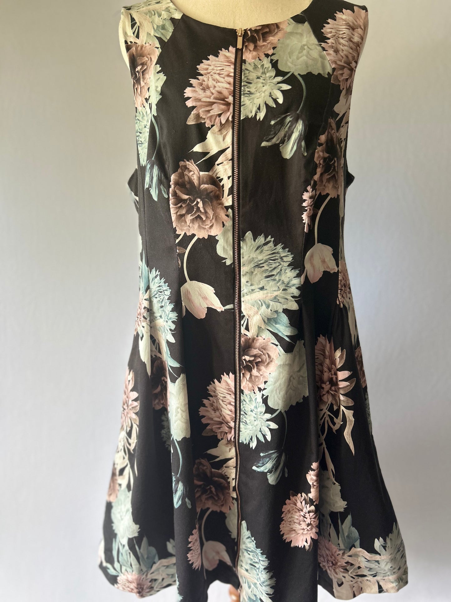 Black Floral Dress – Size 16