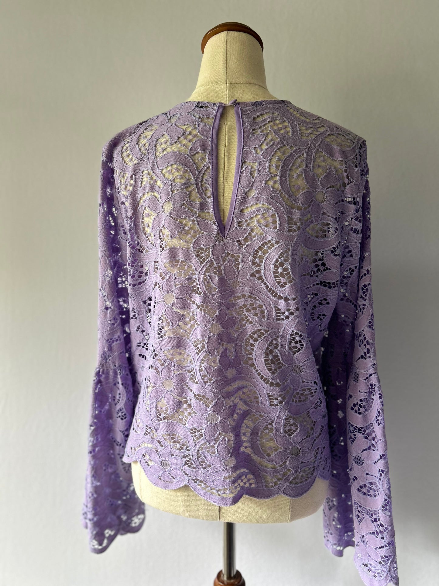 Decjuba Lilac Guipure Lace Bell Sleeve Top - Size 10