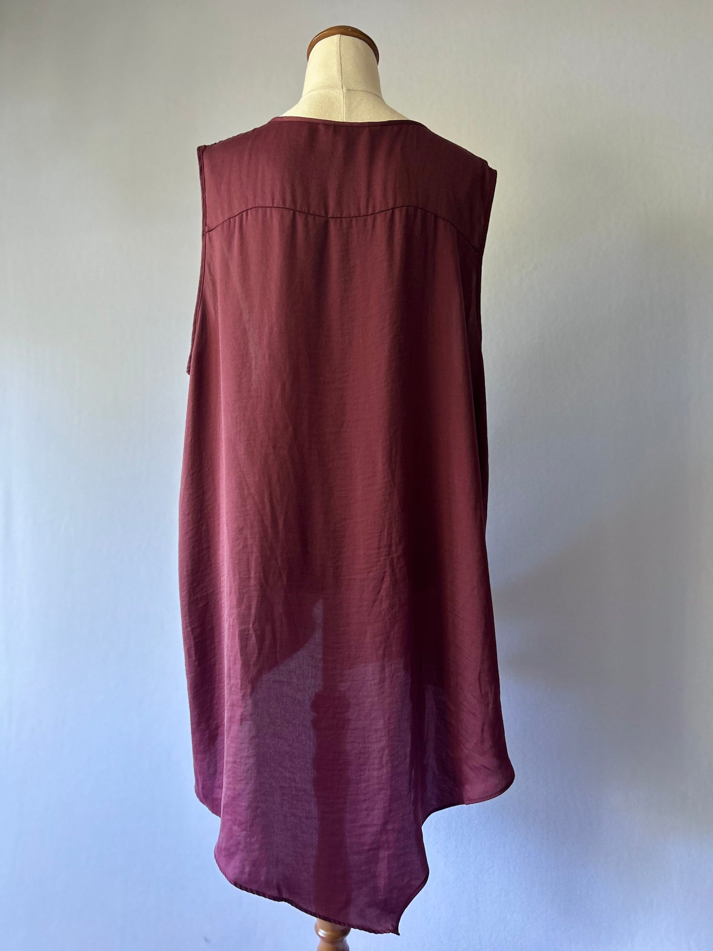 Deep Plum V-Neck Draped High-Low Top - Size 16
