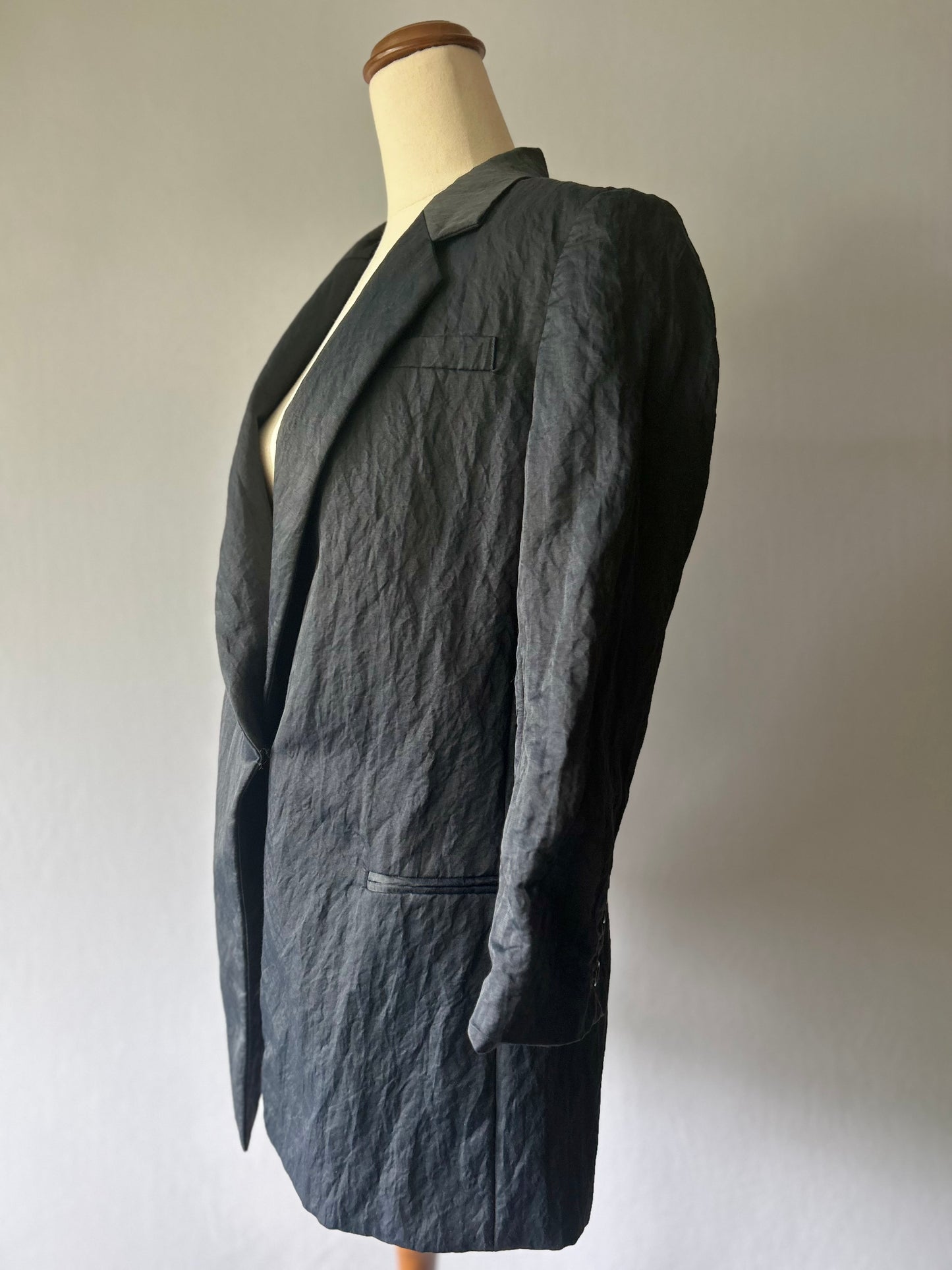 Elizabeth and James Structured Black Tailored Blazer – Size 8