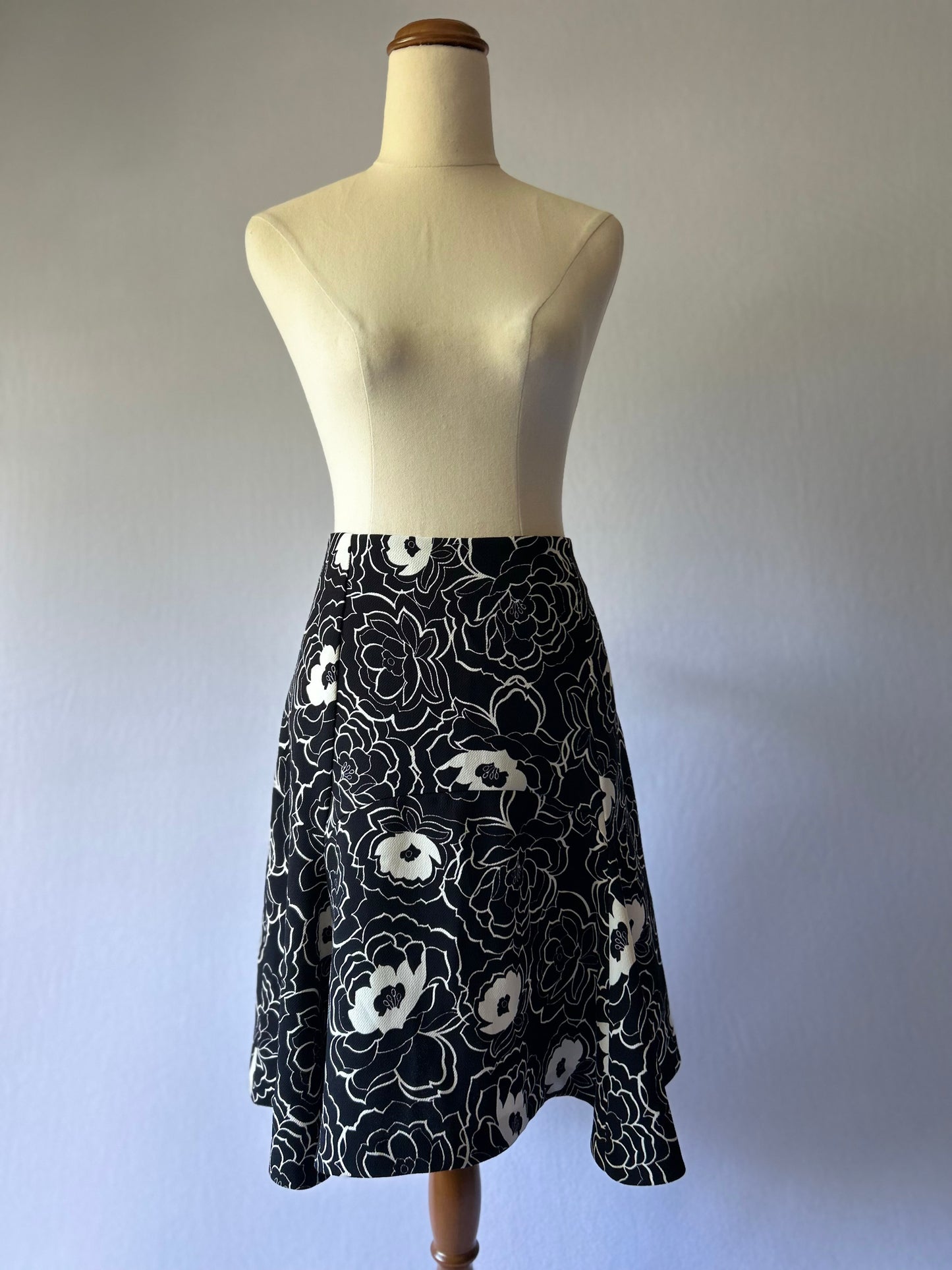 Veronika Maine Black & White Floral Skirt – Size 12