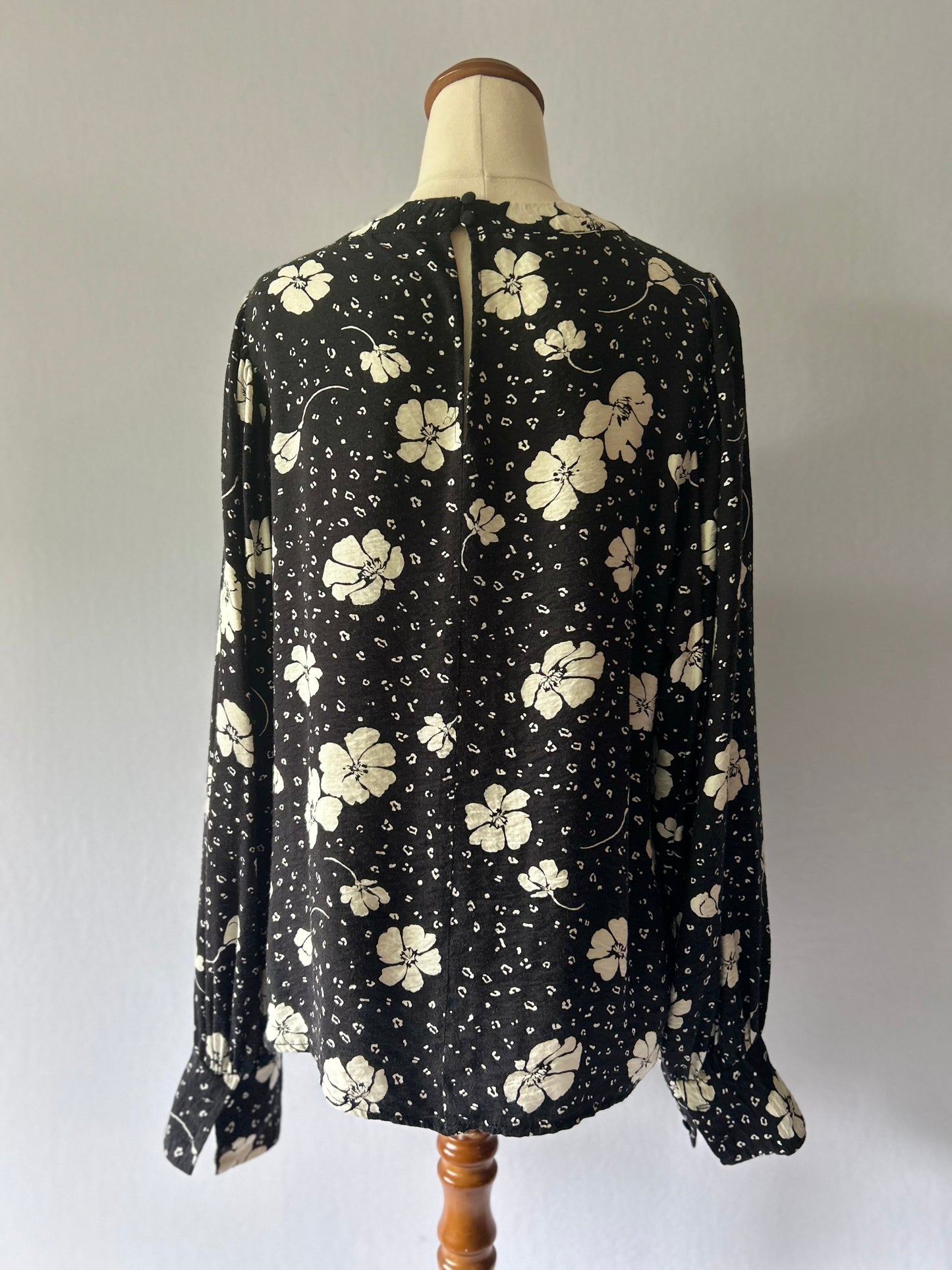 Seed Heritage Monochrome Floral Cotton Blouse - Size 12