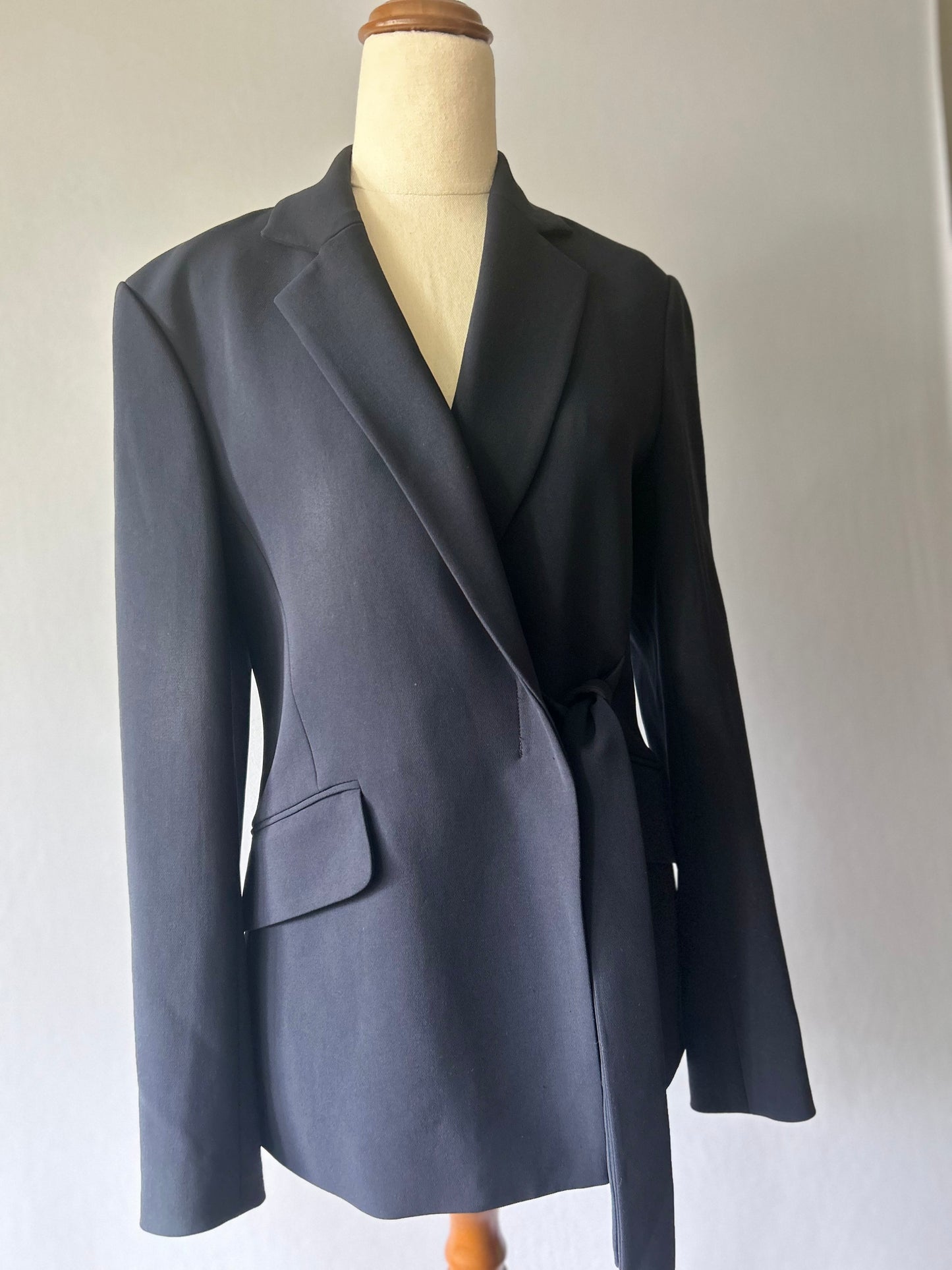 Theory Tailored Tie-Waist Blazer – Size 6