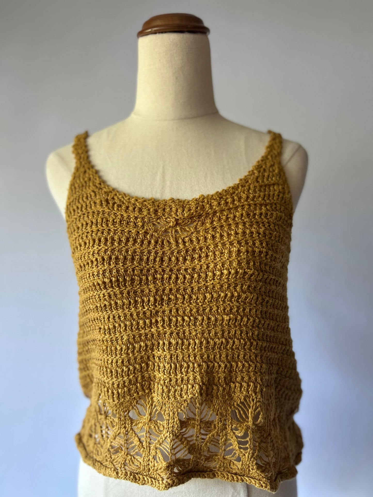 Camel Crochet Tank Top – Size L