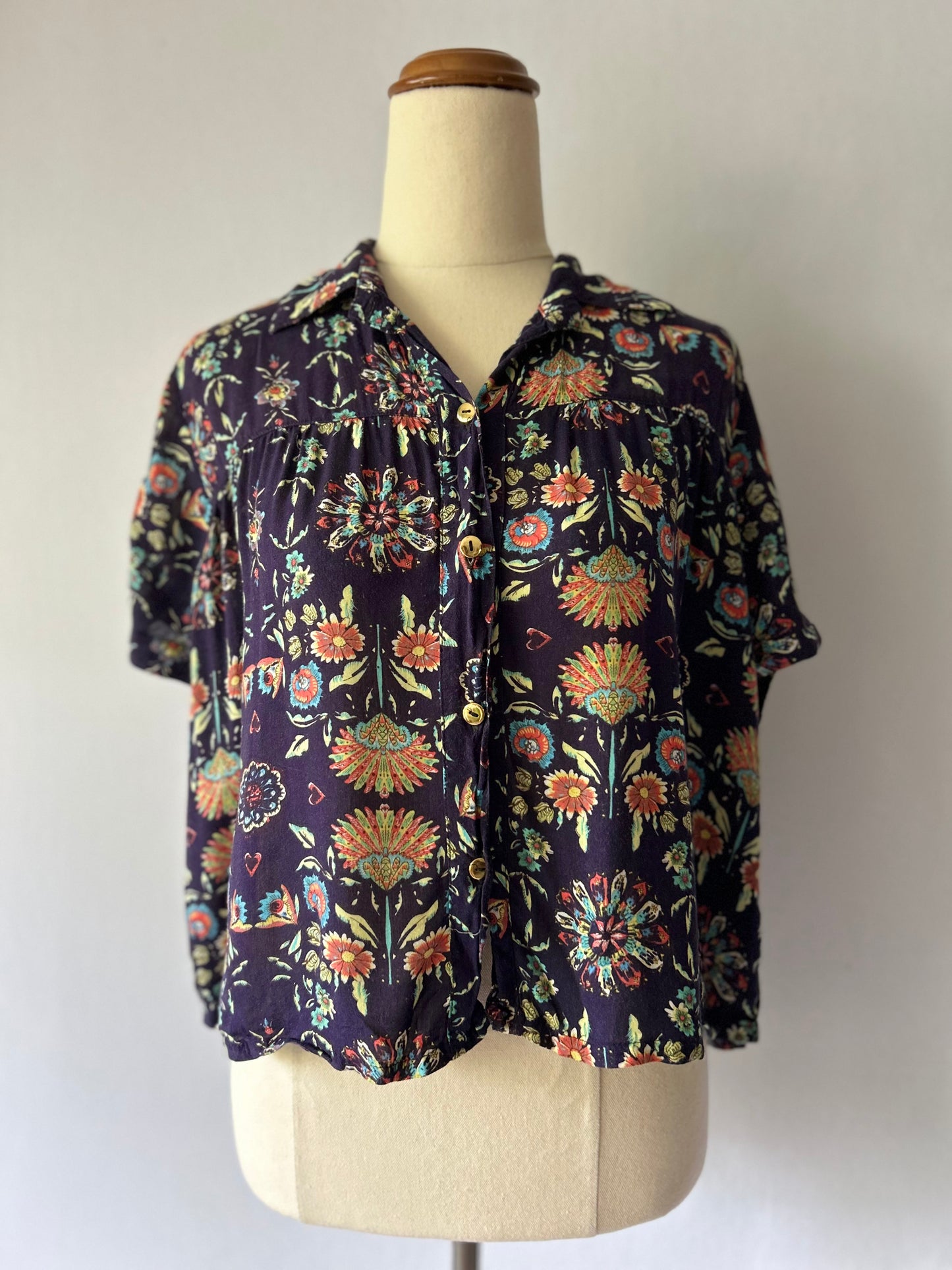 Botanical Print Button-Down Blouse – Size S