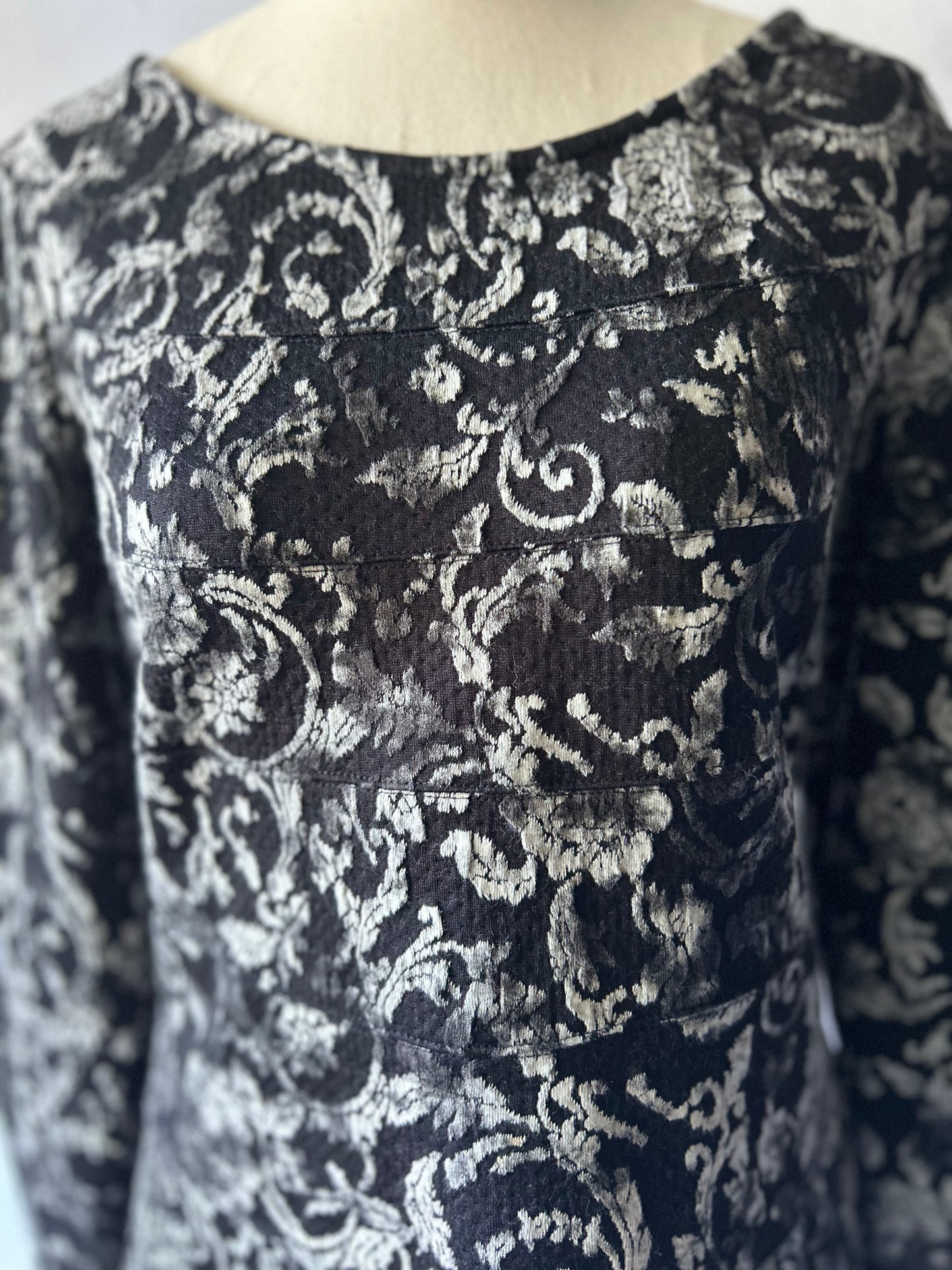 Jane Daniels Textured Baroque Damask Tiered Top - Size 10