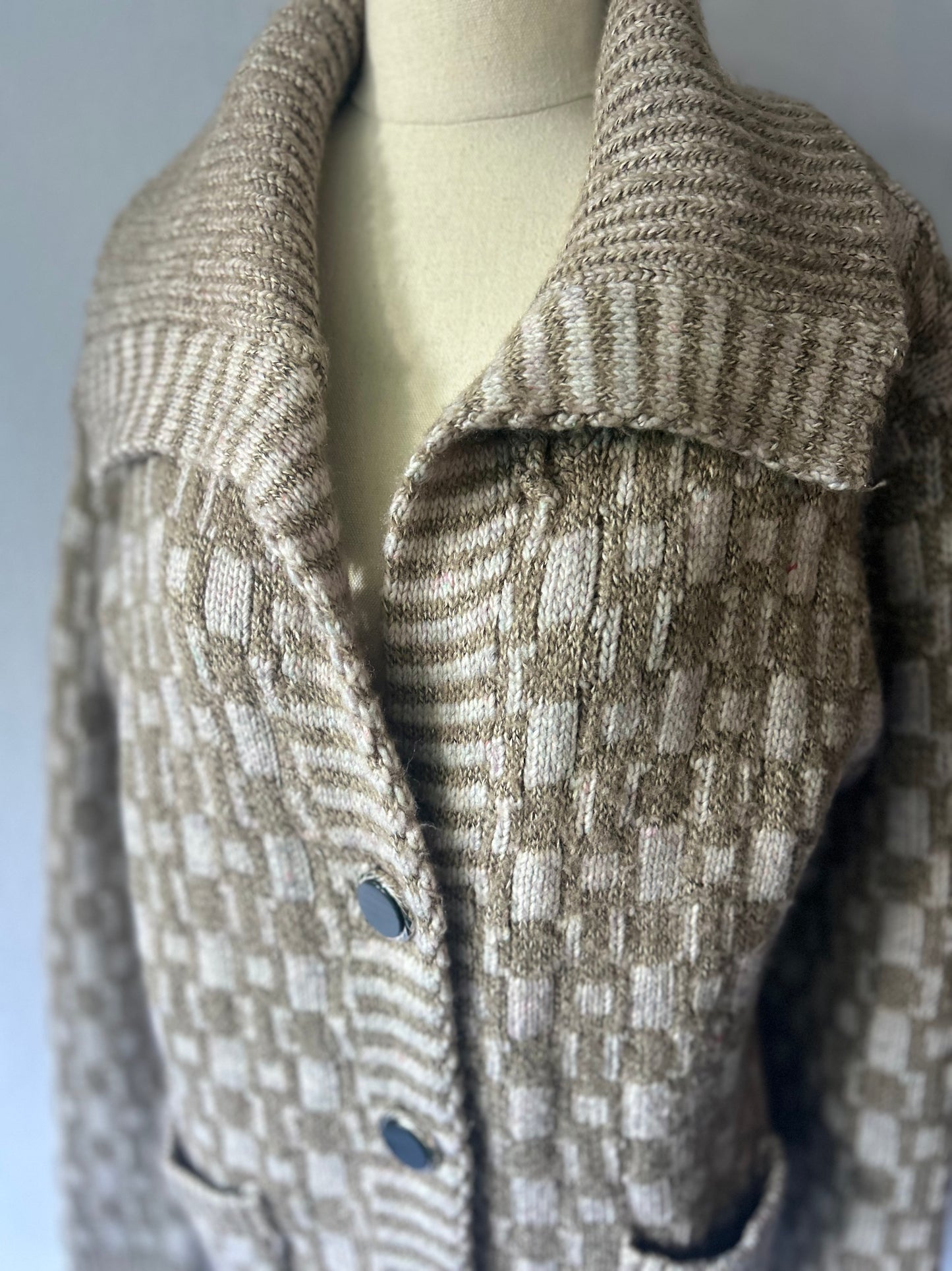 Beige & Cream Geometric Checkerboard Knit Cardigan - Size L