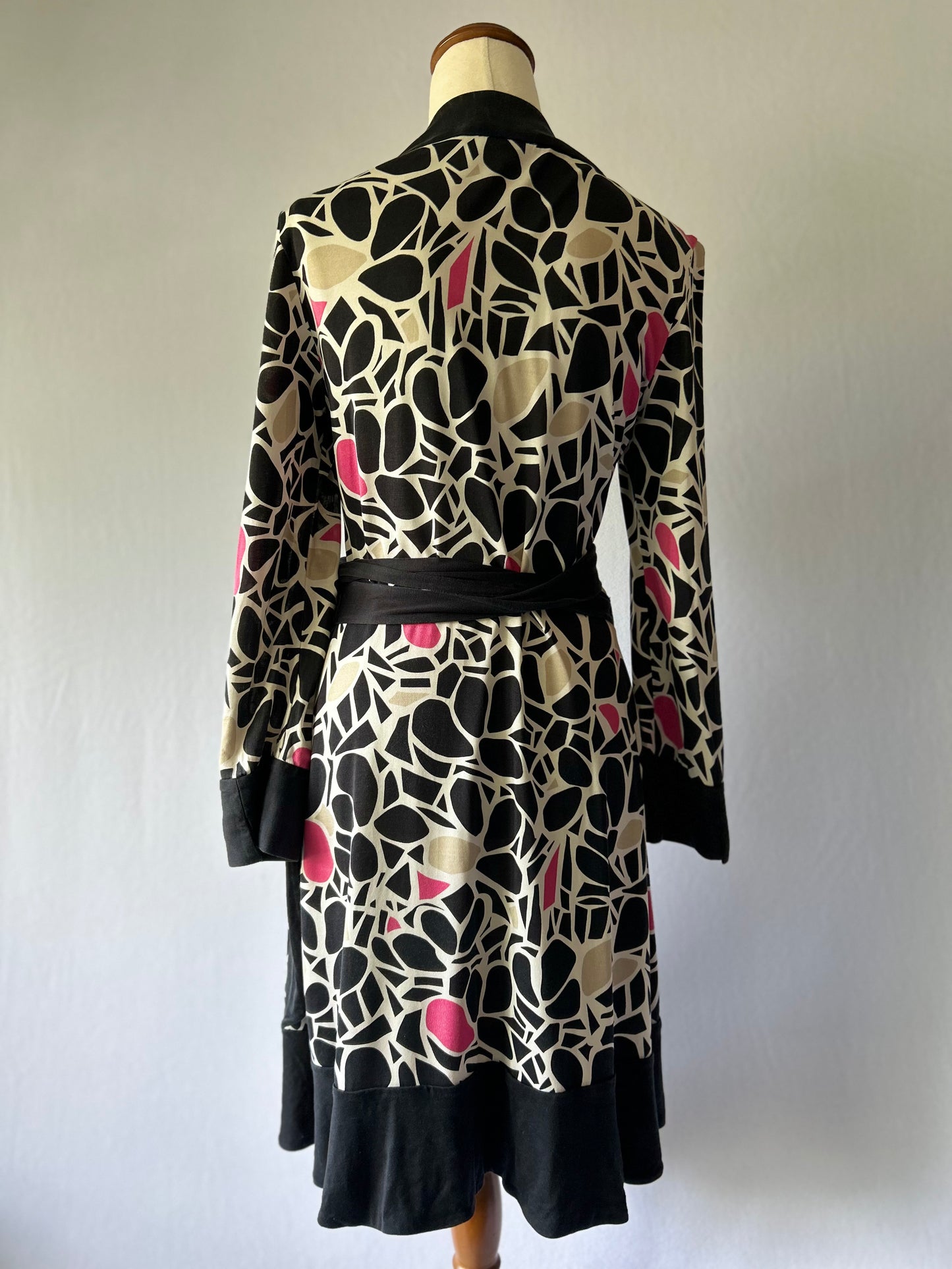 Diane von Furstenberg Silk Wrap Dress – Size 10, Geometric Print