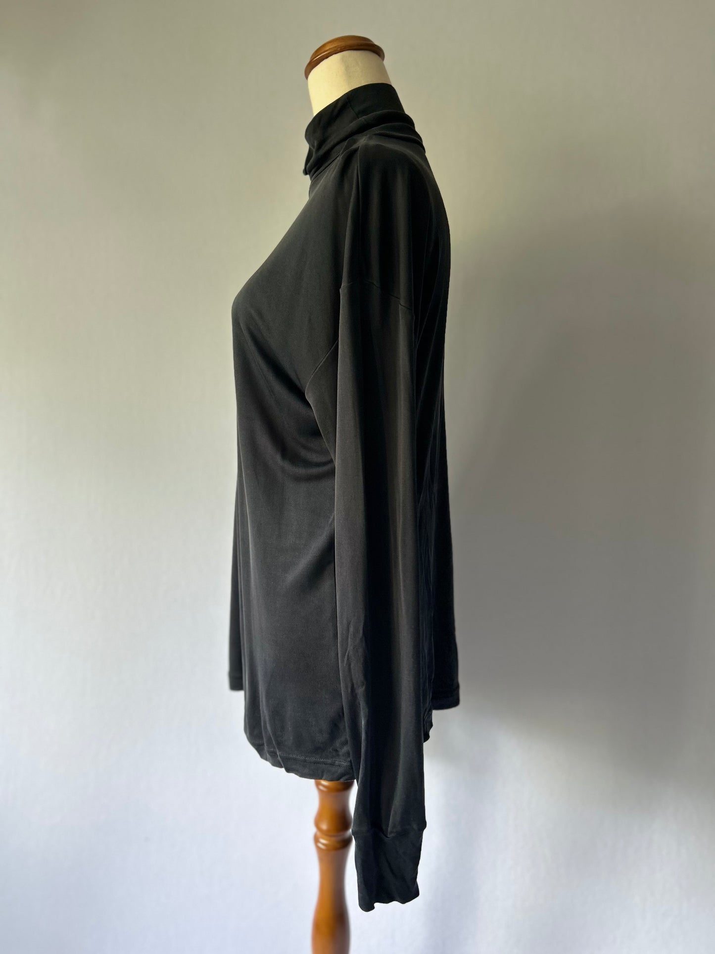 Vintage Nature NZ 100% Silk Turtleneck – Size M