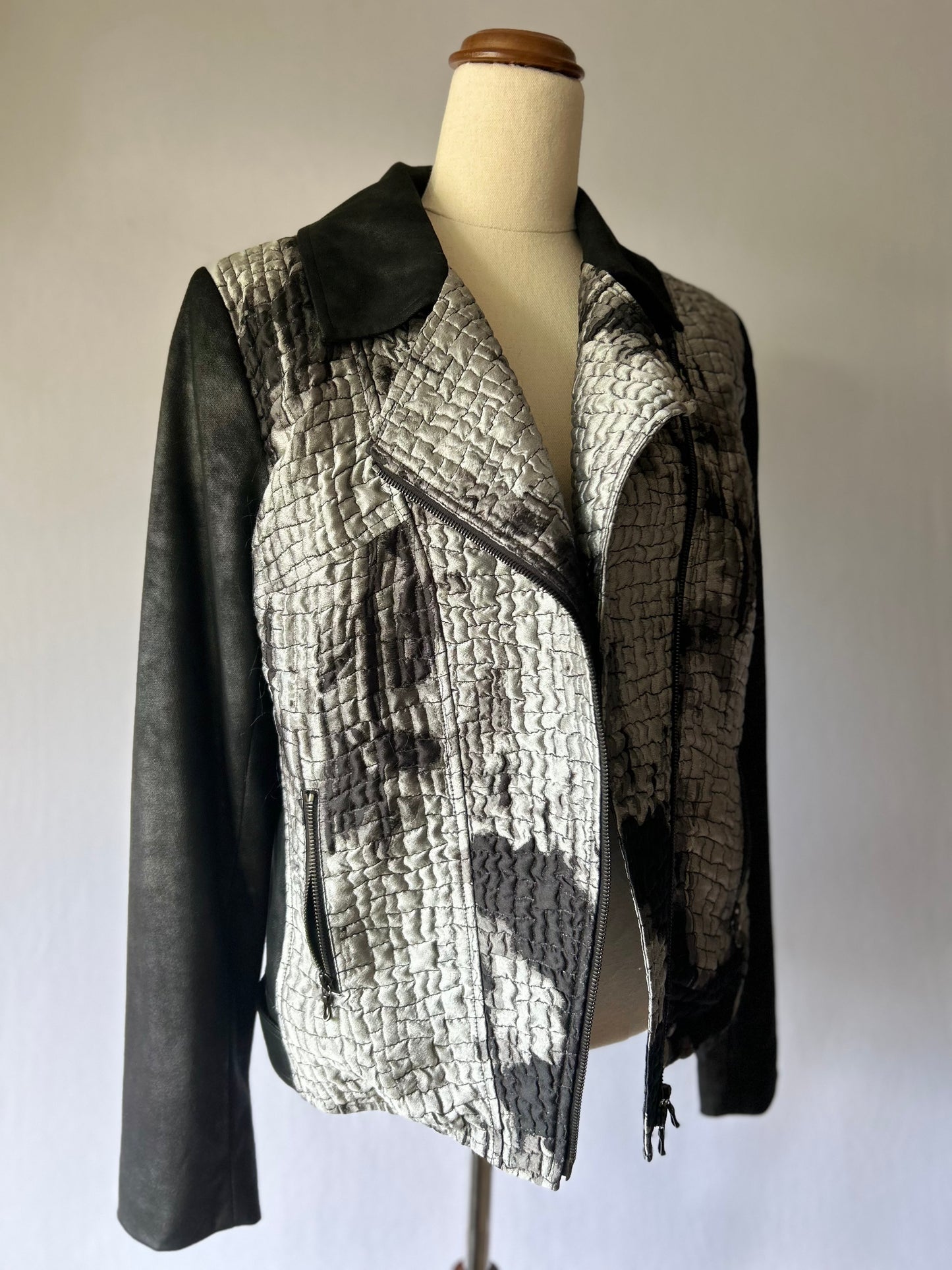 Jane Daniel’s Textured Jacket – Size 10, Made in New Zealand