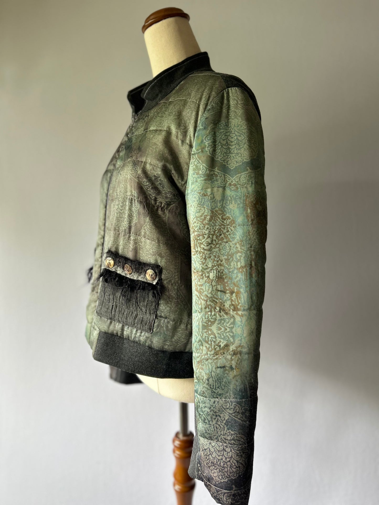 French-Designed Quilted Paisley Jacket – Size 10