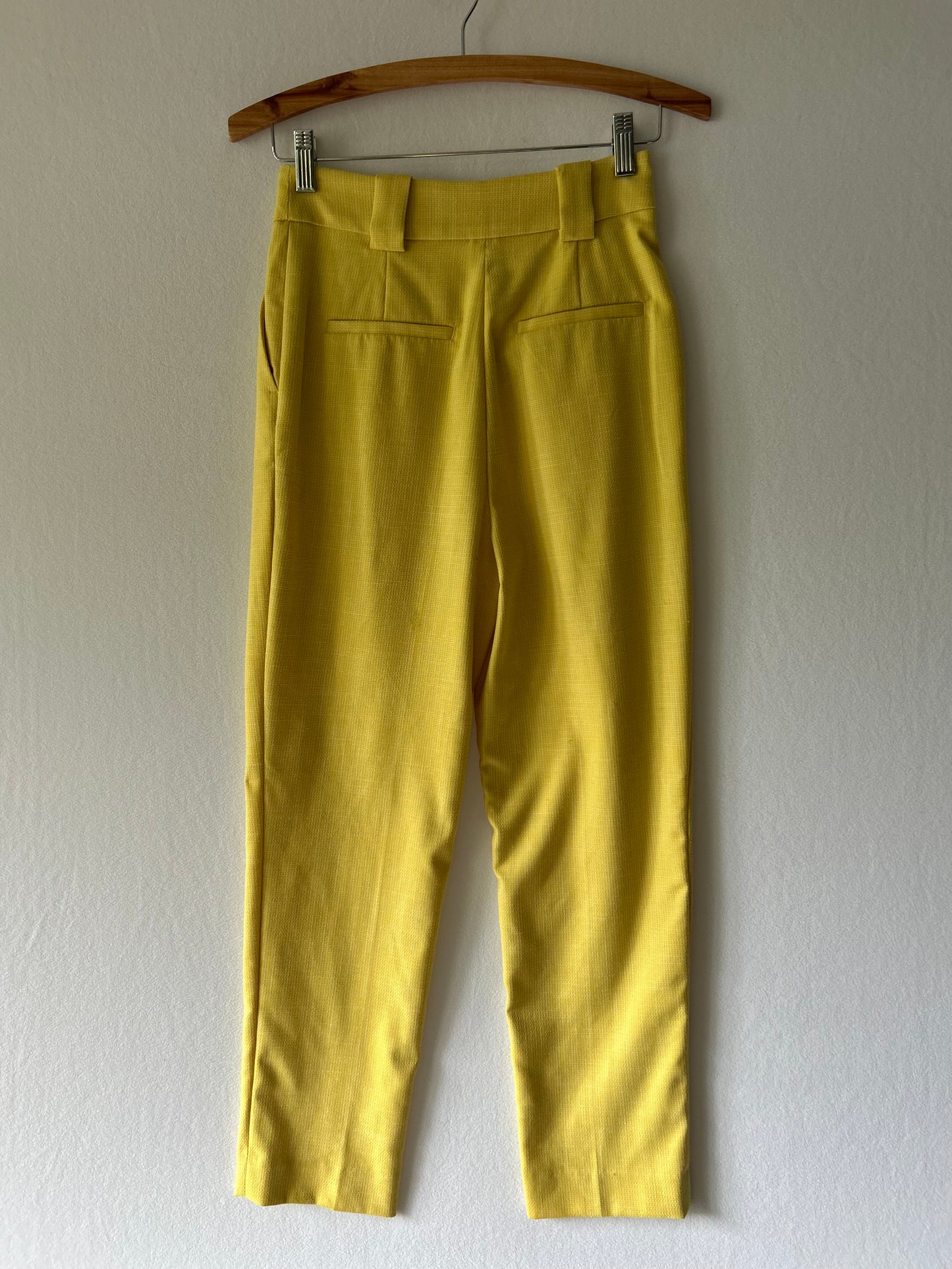 Yellow Tailored Pants – Size 6