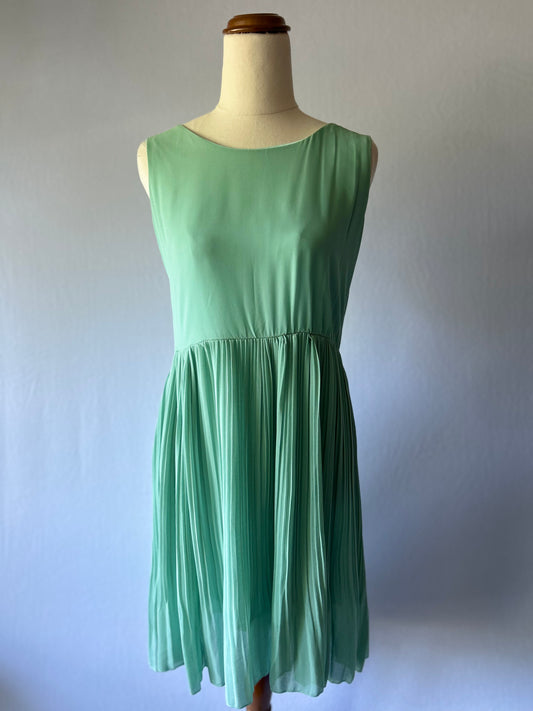 Mint Green Dress – Size Small (Polyester)