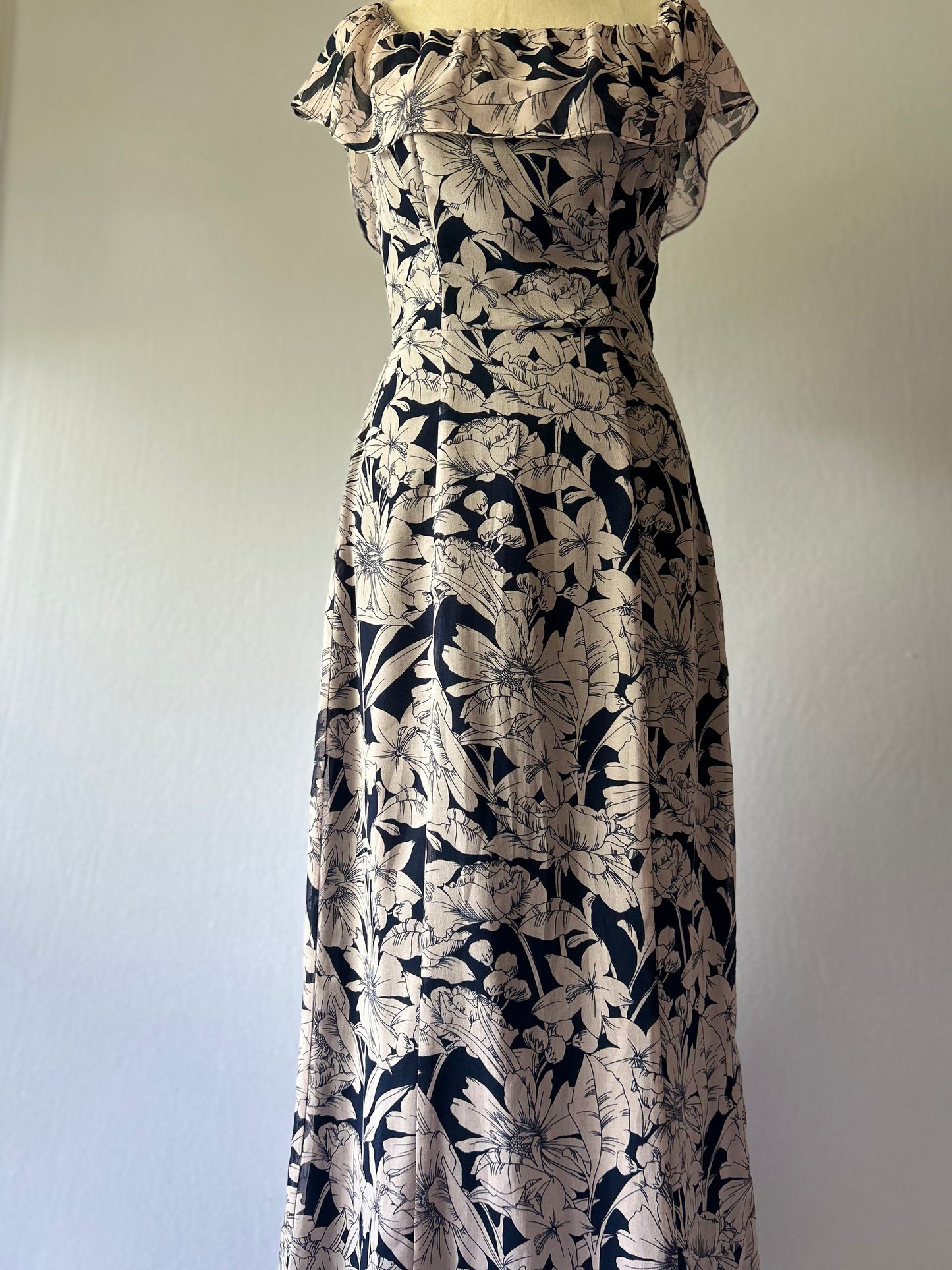 Floral Midi Dress – Size 6