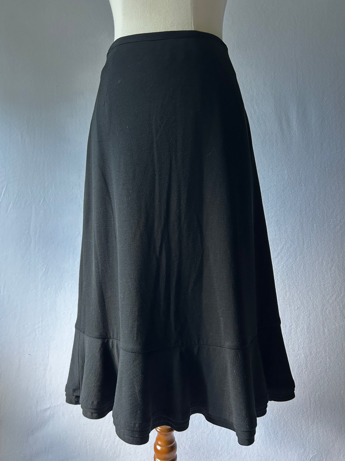 Jane Daniels Black Merino Wool skirt – Size 10