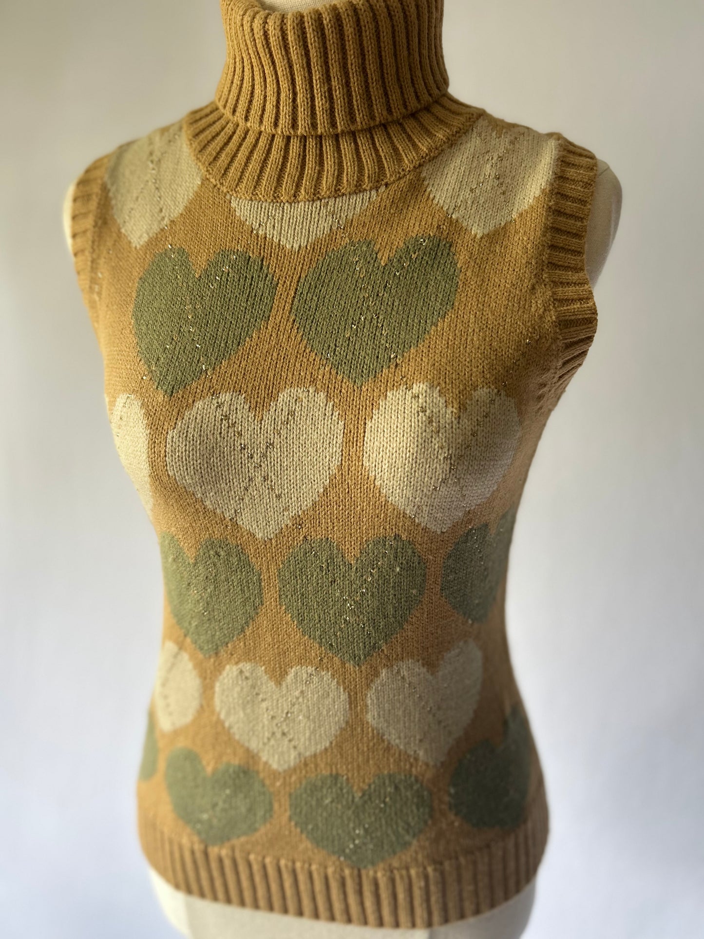 Knit Heart Print Turtleneck Vest – Size Small