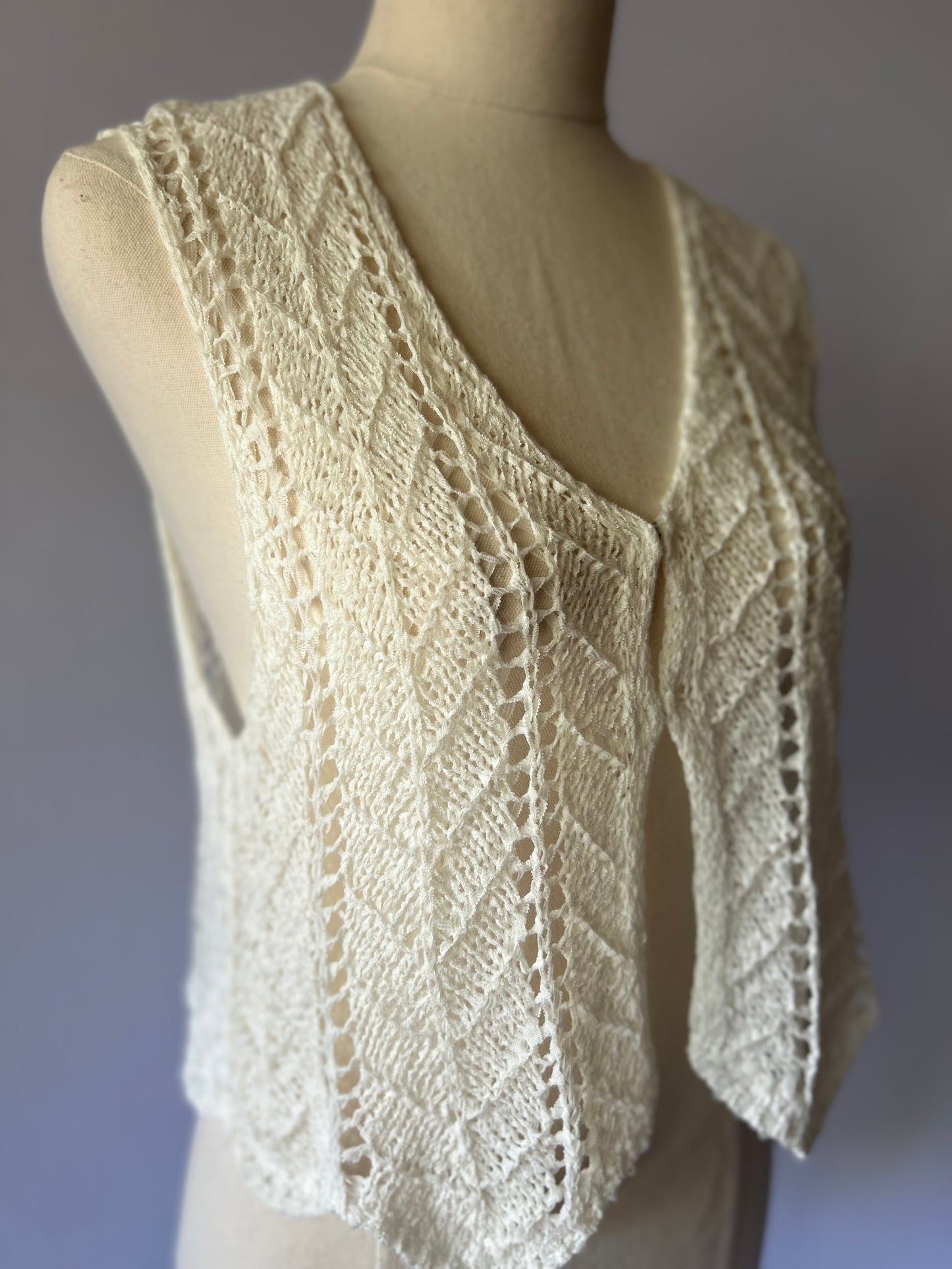 Vintage Style Open-Weave Knit Vest - Size Small