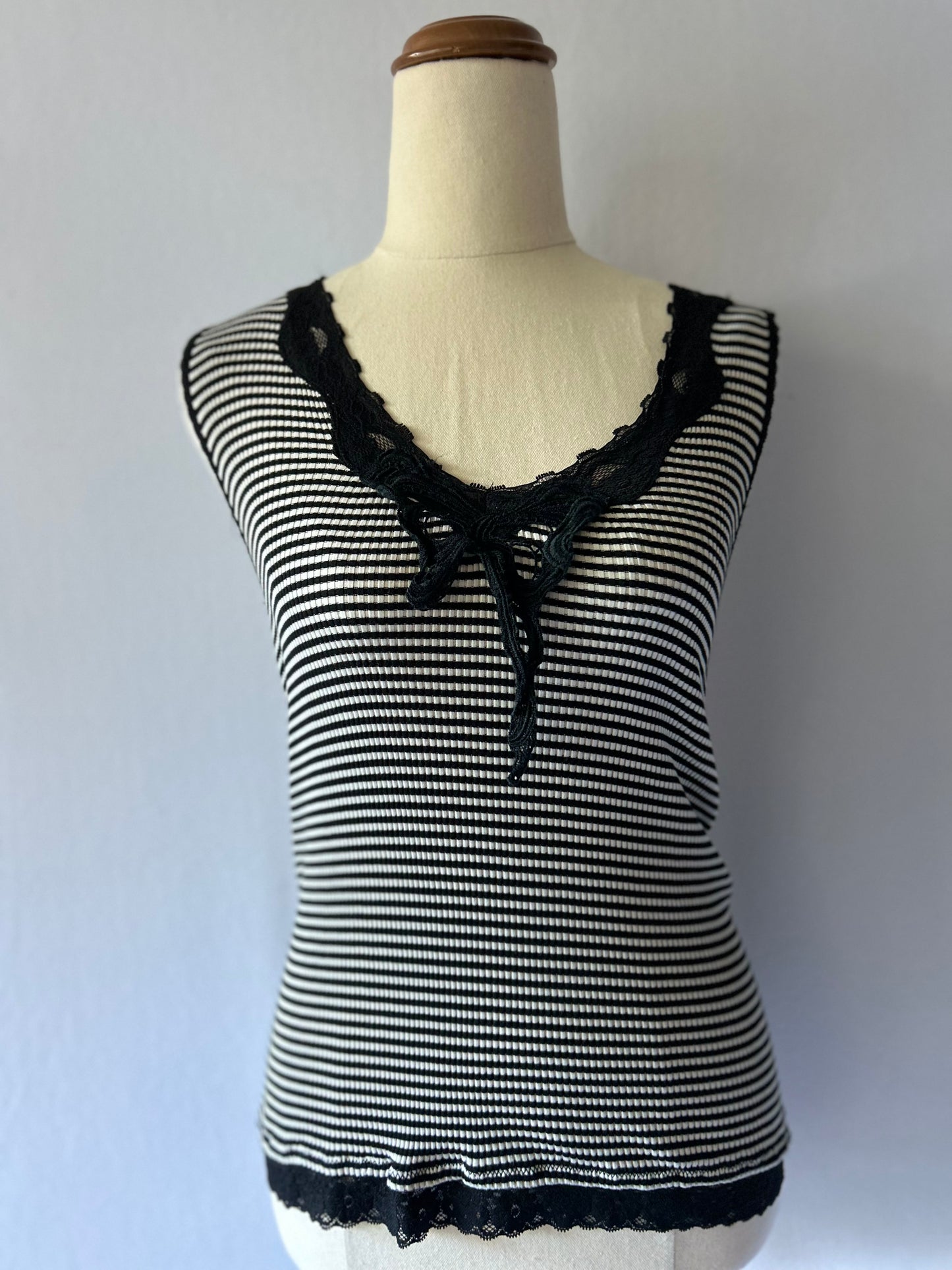 Alannah Hill "Little Lady" Lace Trim top - Size 12