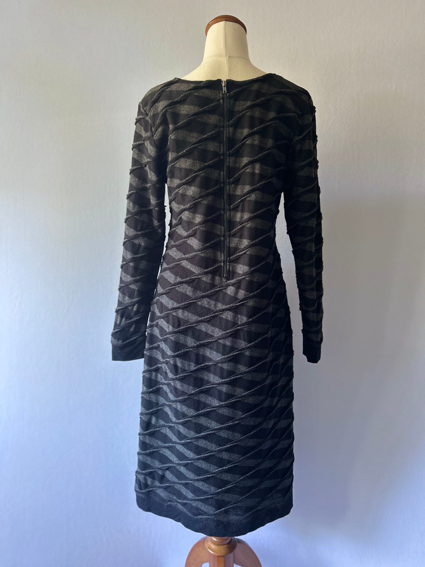 Toat "Ripple Effect" Textured Midi Dress – Size 10