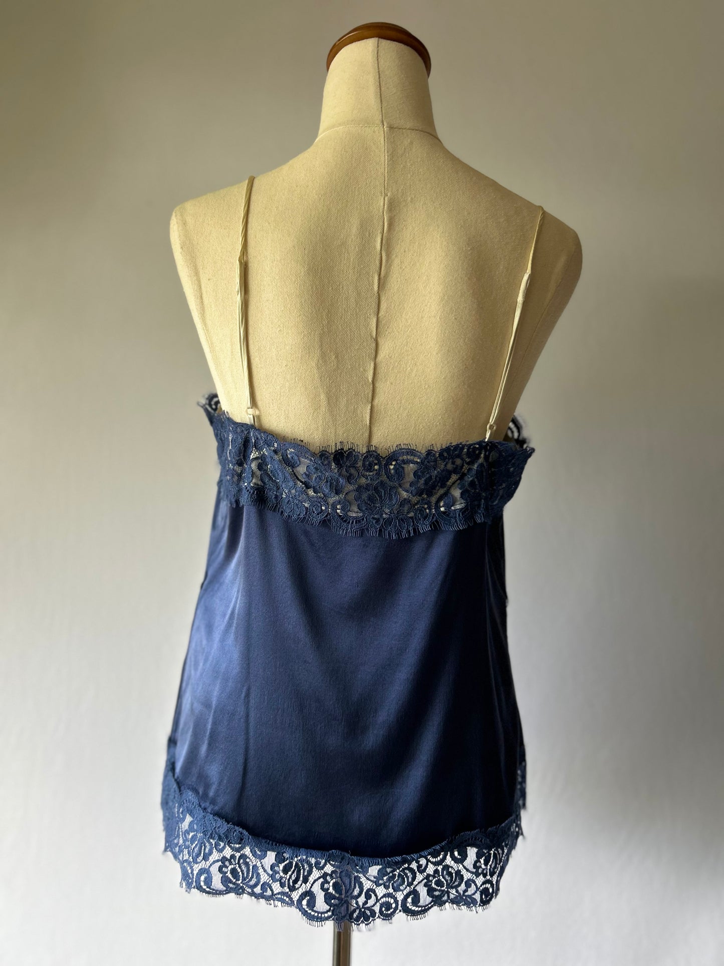 Isakelle Silk Camisole with Lace Trim – Size L – Made in New Zealand