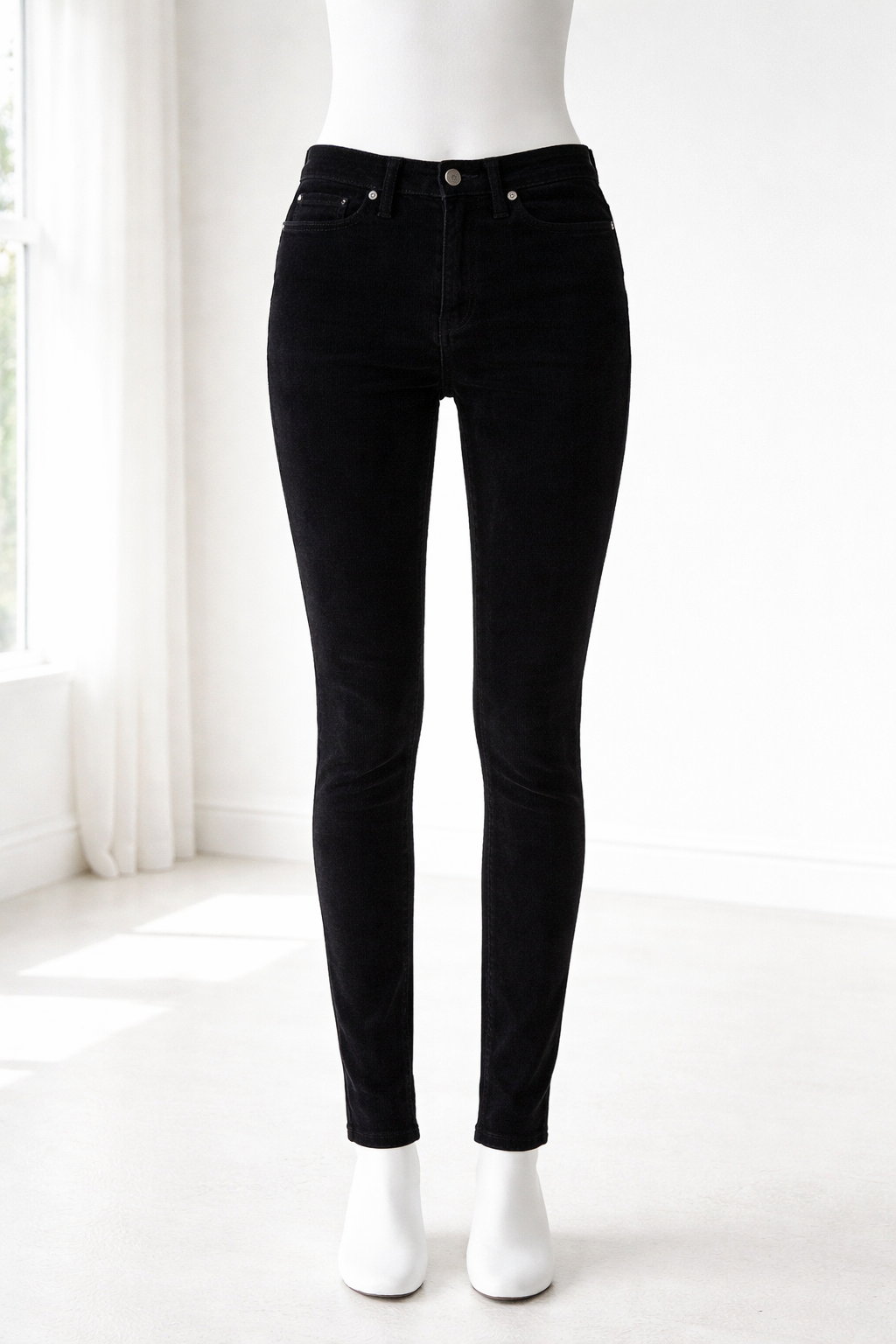Dejour Black Corduroy Skinny Trousers – Size 7