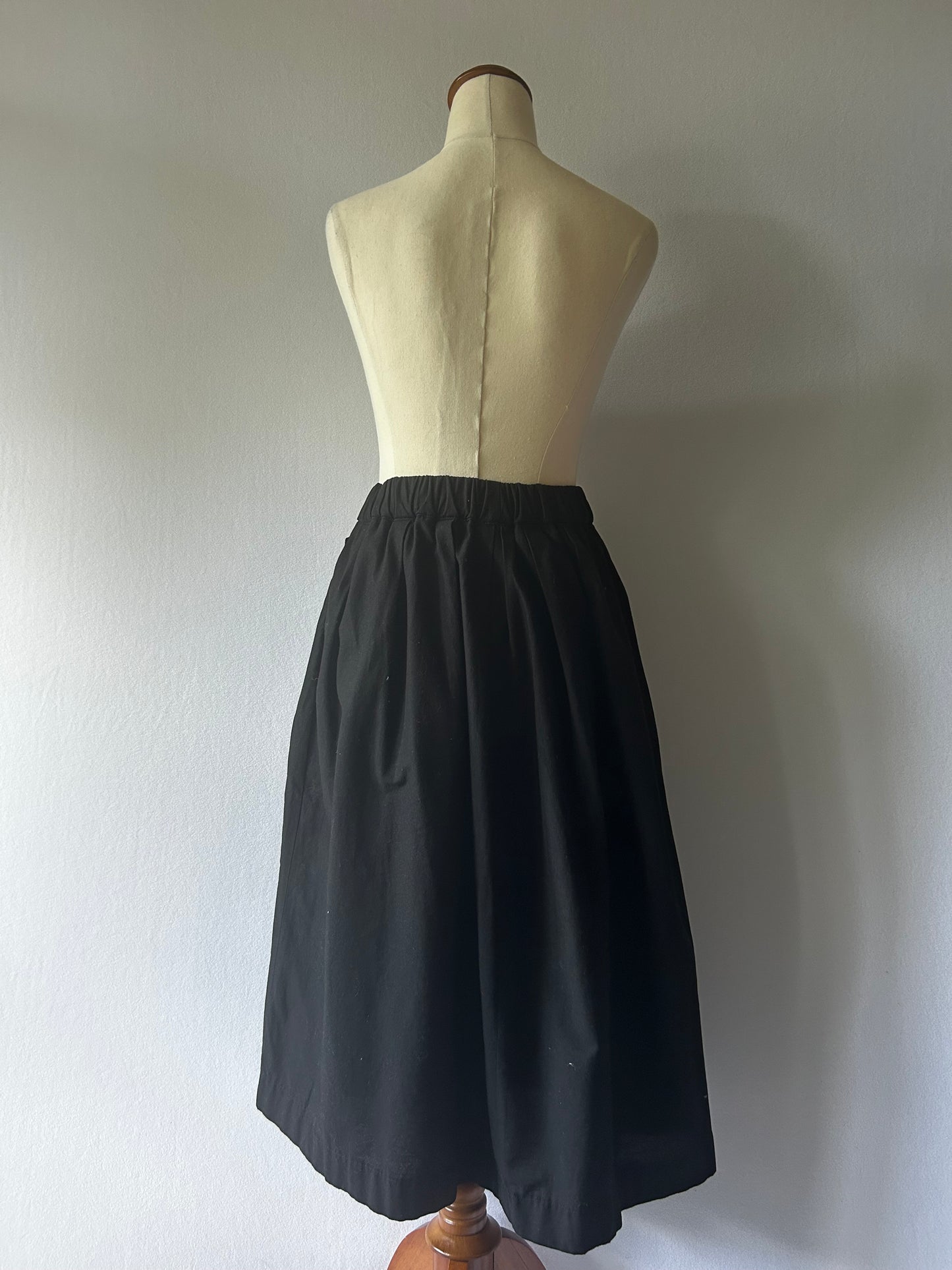 Black Pleated Cotton Midi Skirt with Pockets - Size M
