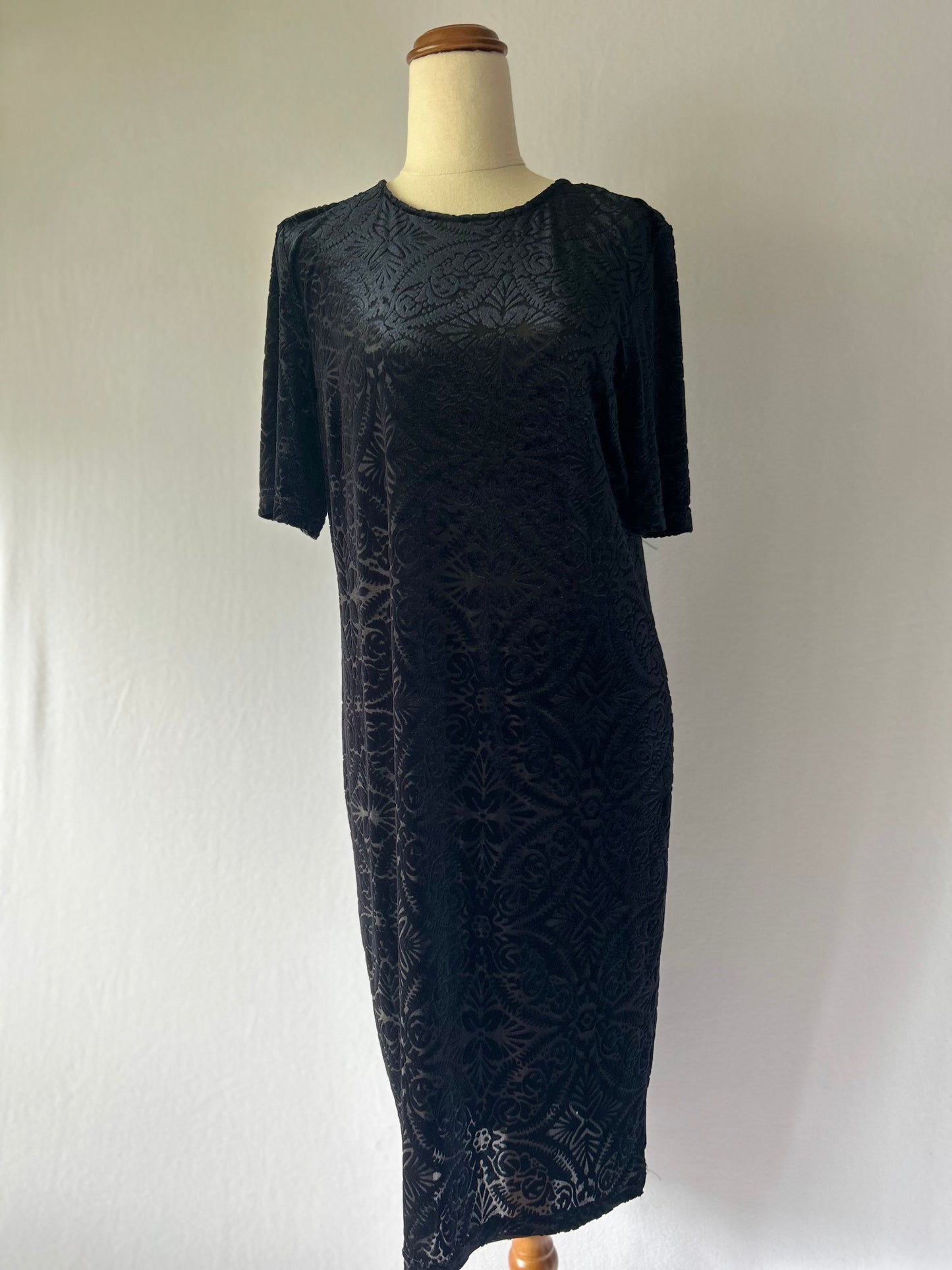 Black Velvet Textured Midi Dress – Size 10