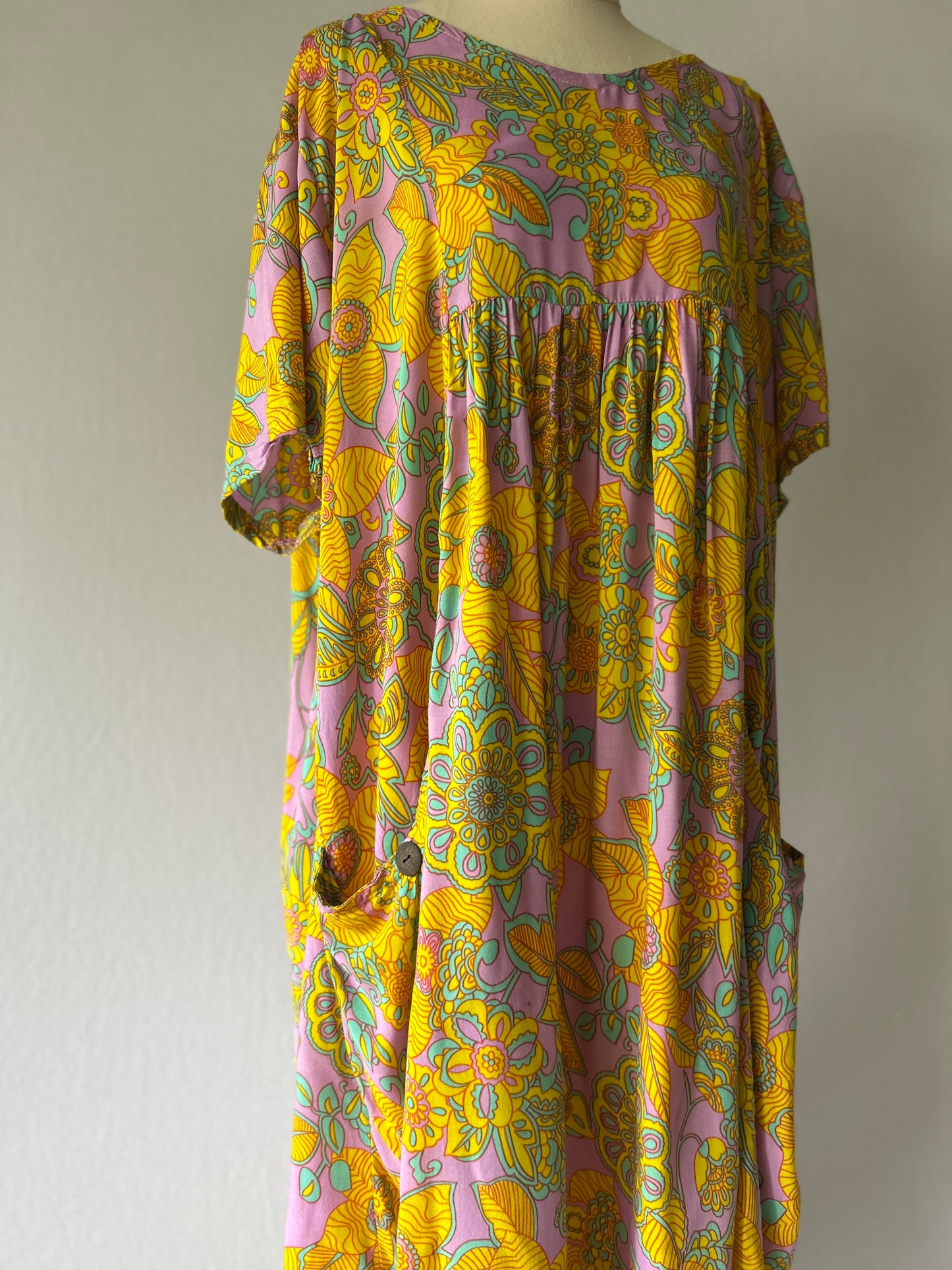 SISSY SO SO Vibrant Paisley Print Maxi Dress - Size 2XL