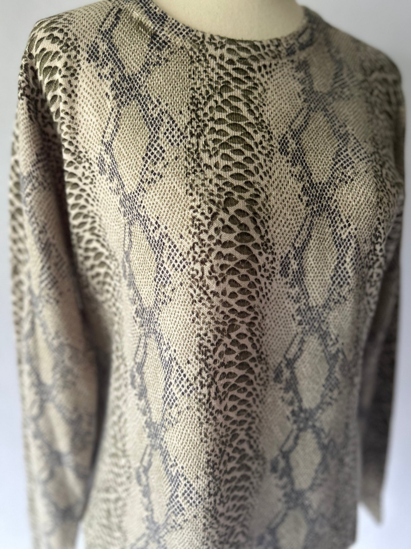 Python Print Sweater – Size M