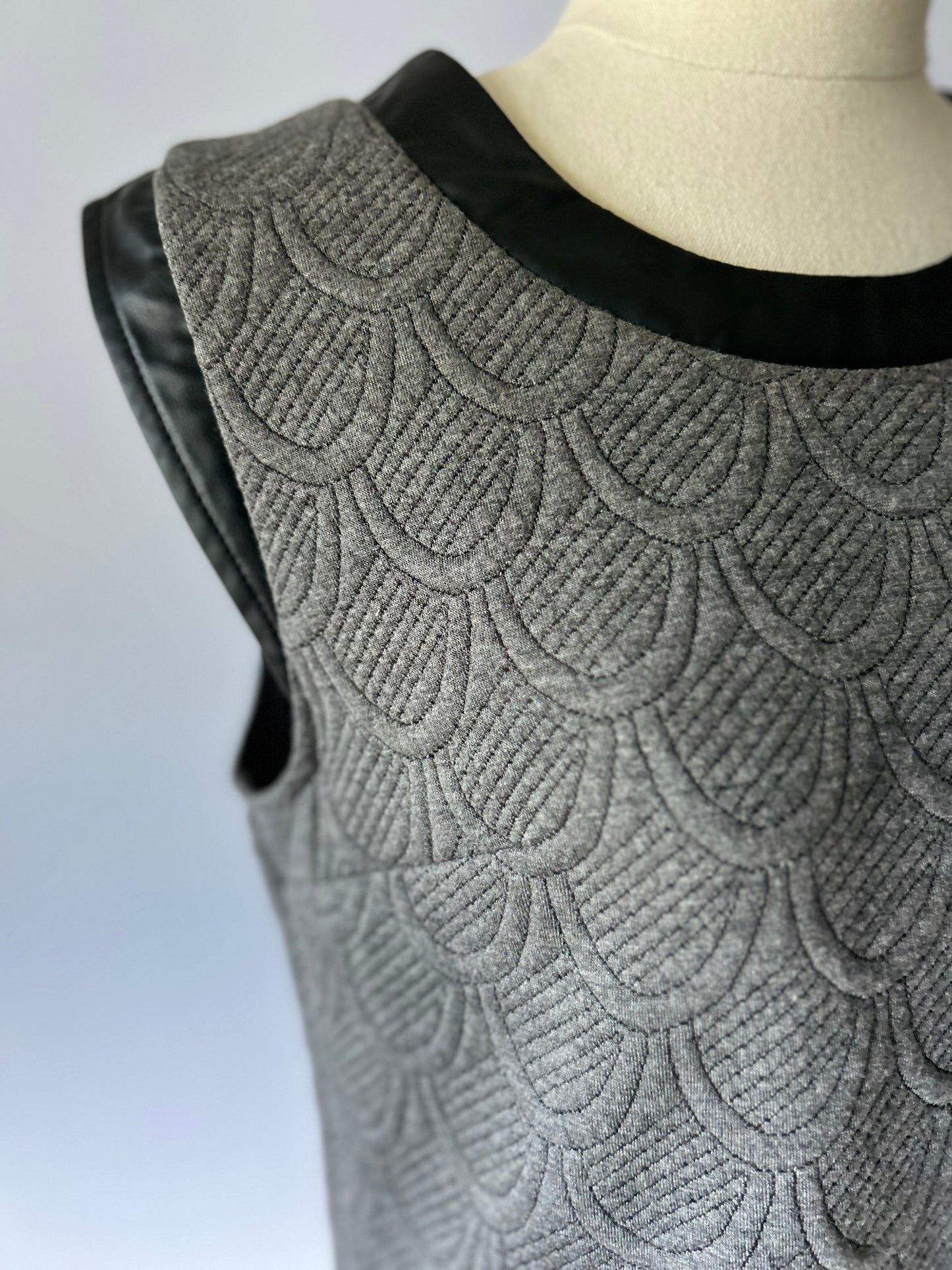 Textured Sleeveless Dress – Size 10 (New with Tag)