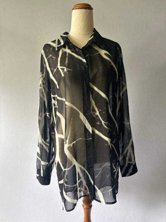 Sabine Black & Off-White Sheer Abstract Graphic Longline Shirt - Size 10