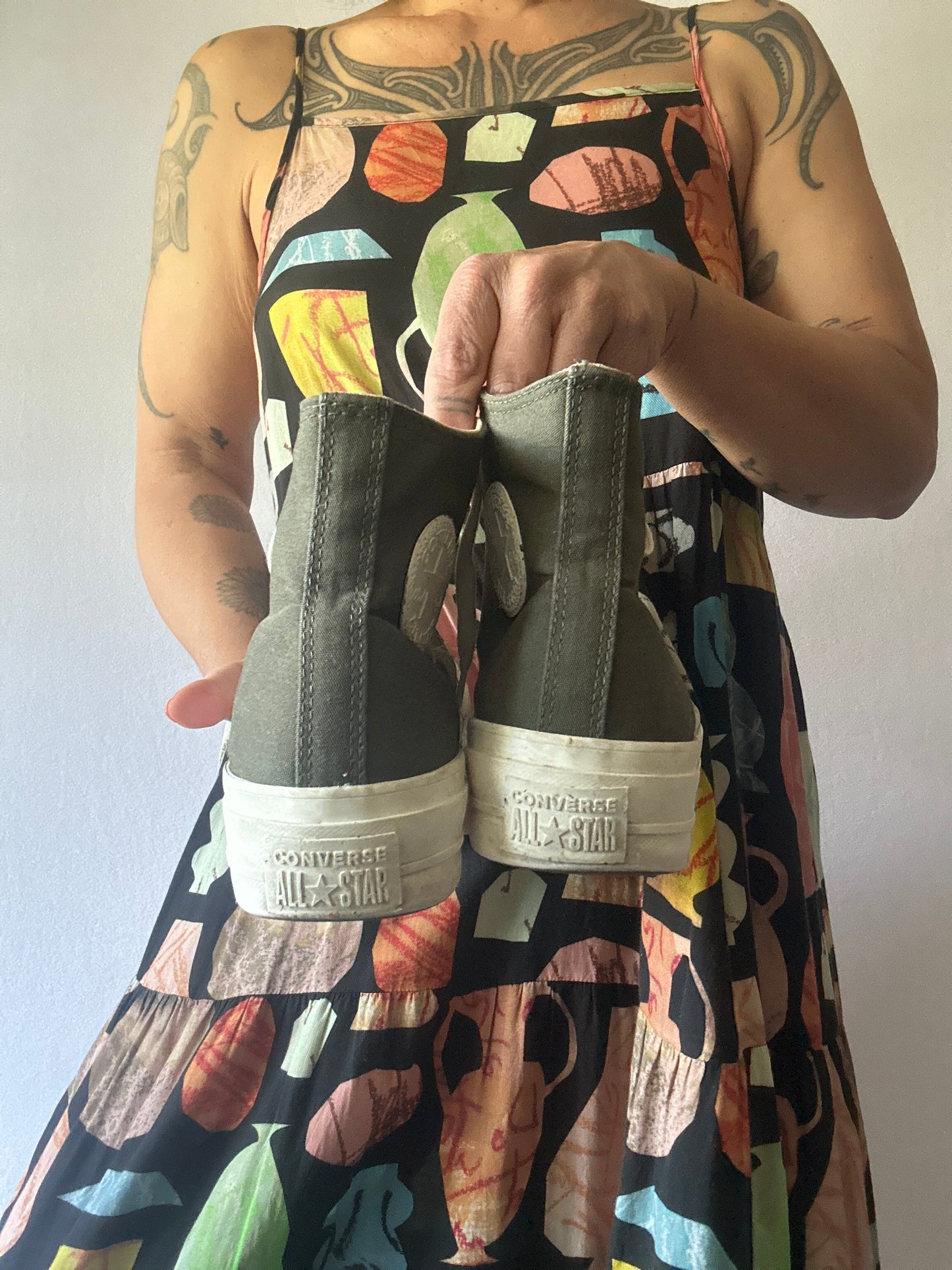 Olive Chuck Taylor Converse All Star – US 9 / UK 7 / EUR 40