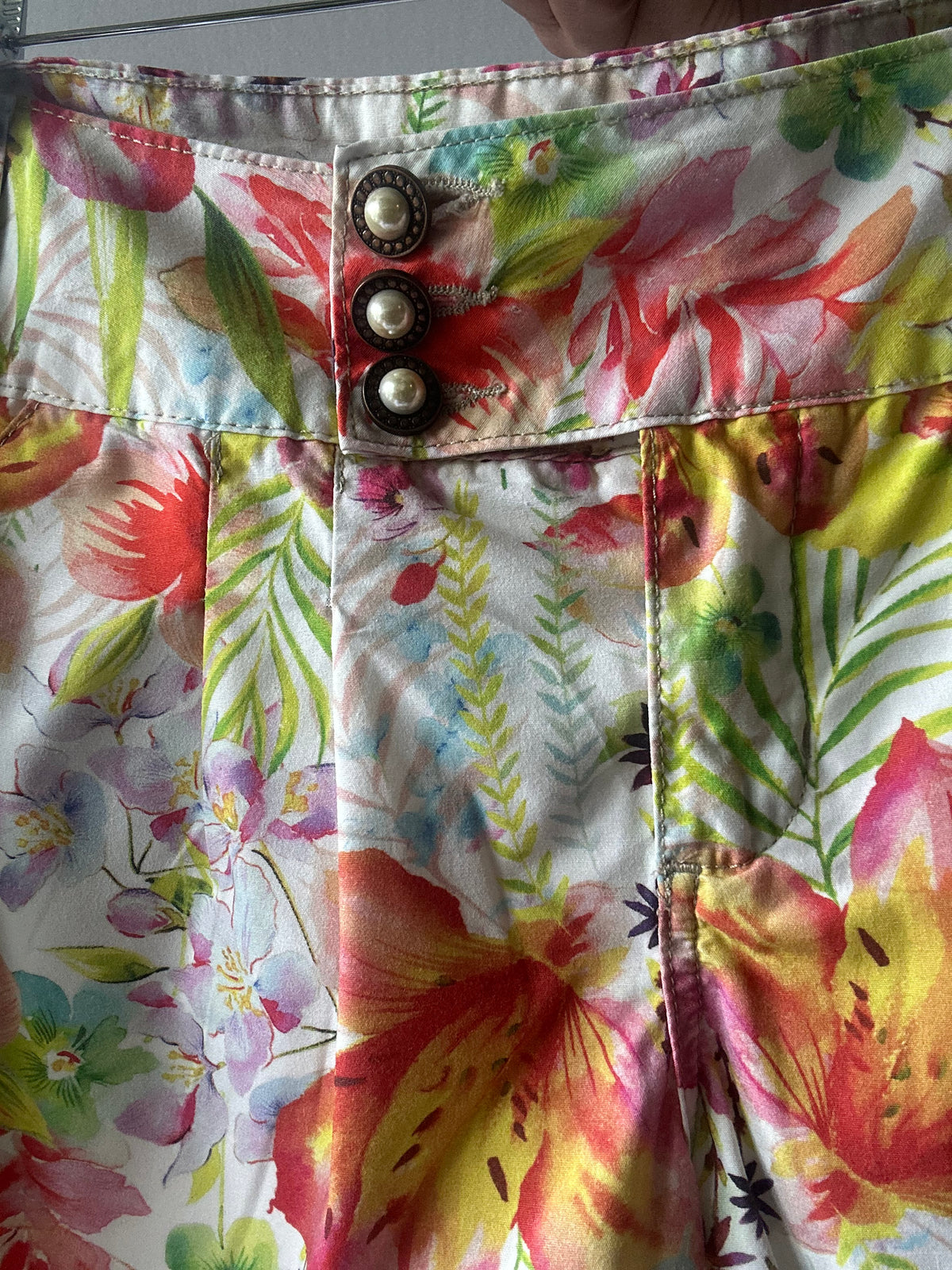 Colourful Floral Cotton Shorts – Size 42 / NZ 12