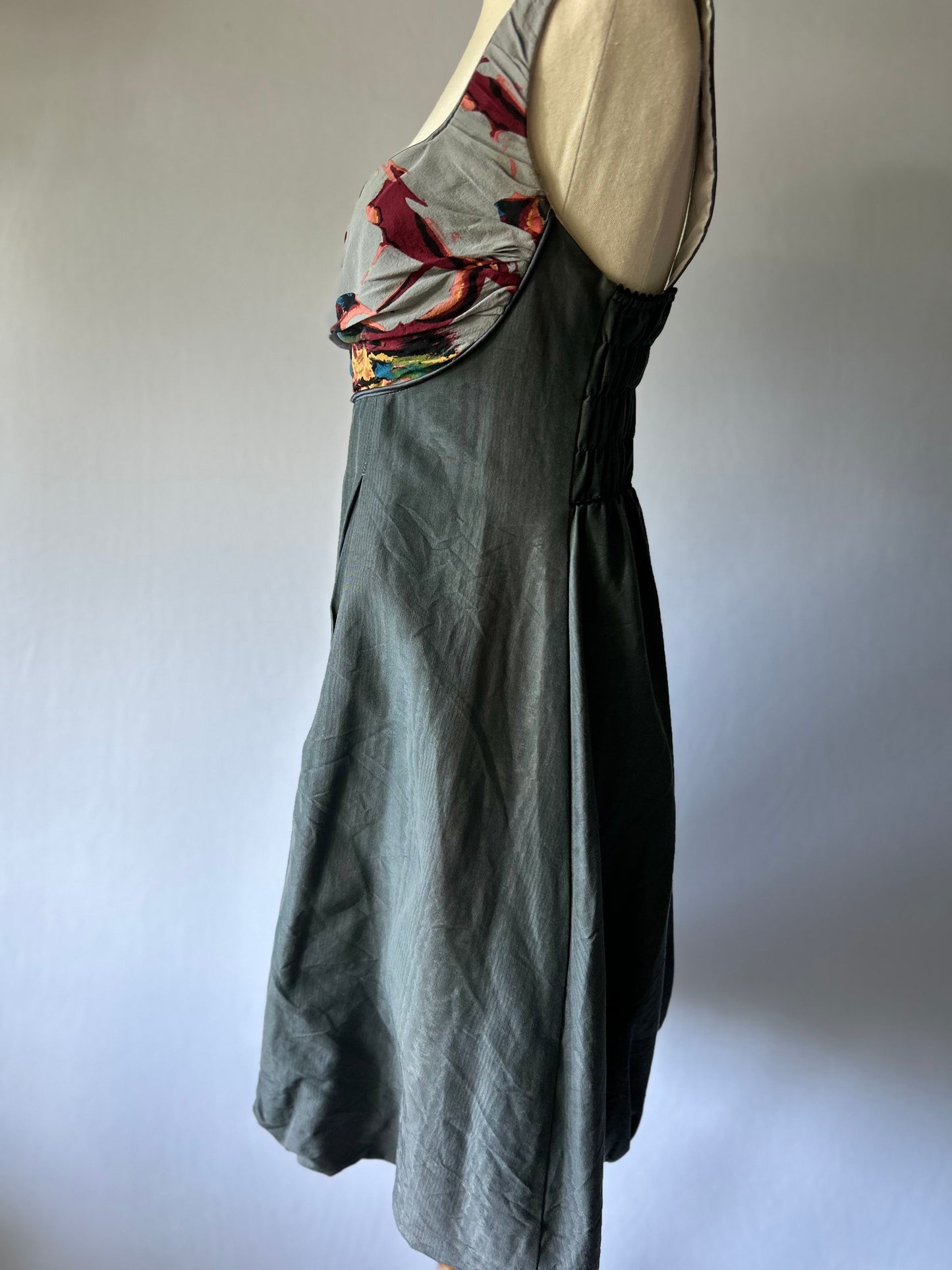 Annah S Balloon Dress – Size 12, Made in New Zealand