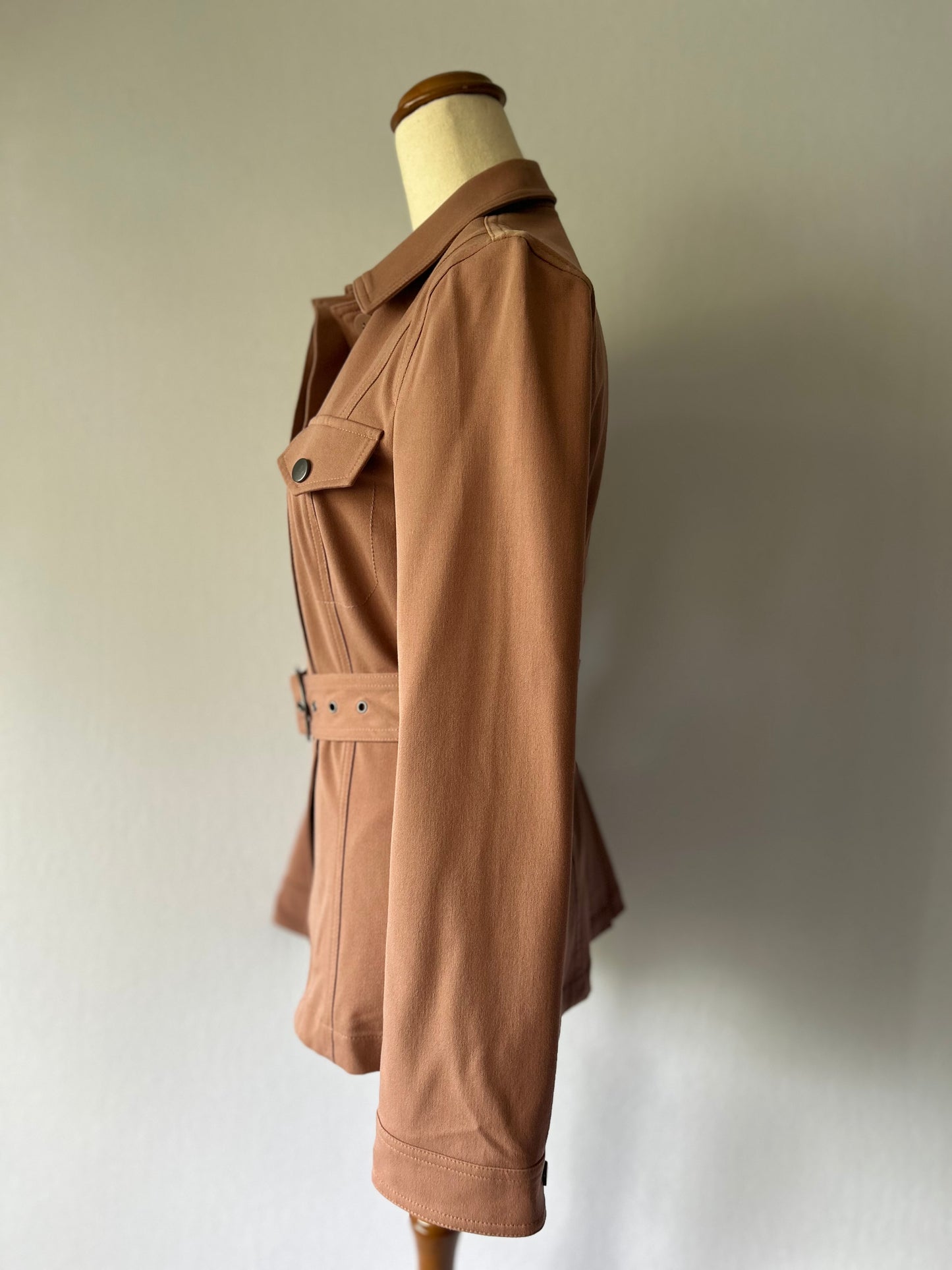 Elegant Dusty Rose Belted Safari Jacket – Size 6