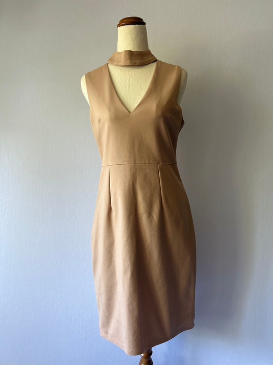 Sass Camel V-Neck Sheath Dress with Choker Detail - Size 10