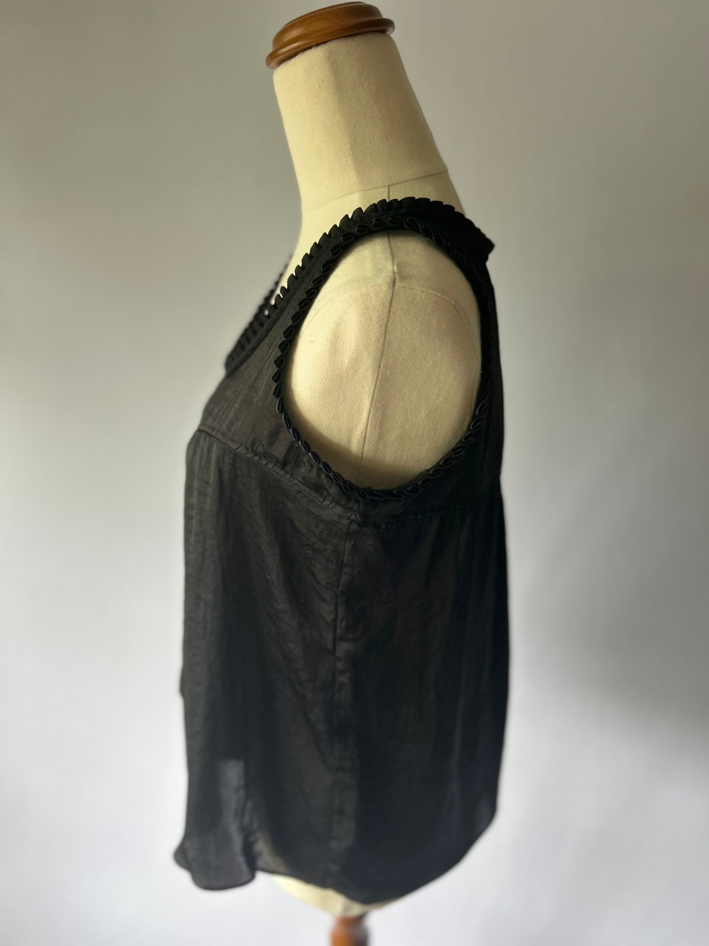 Black Sleeveless Top with Pleated Trim – Size M