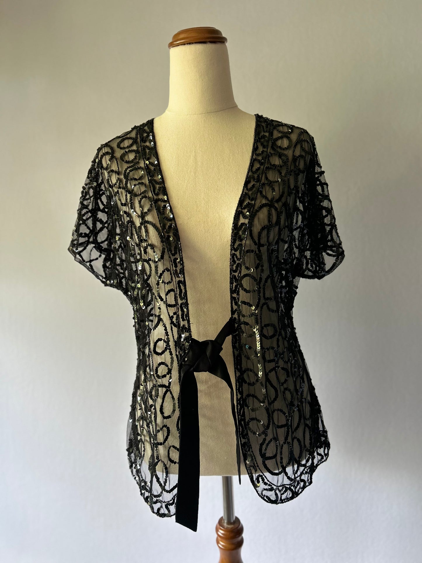 Vintage Glamour Sequin Mesh Wrap - Black - One Size