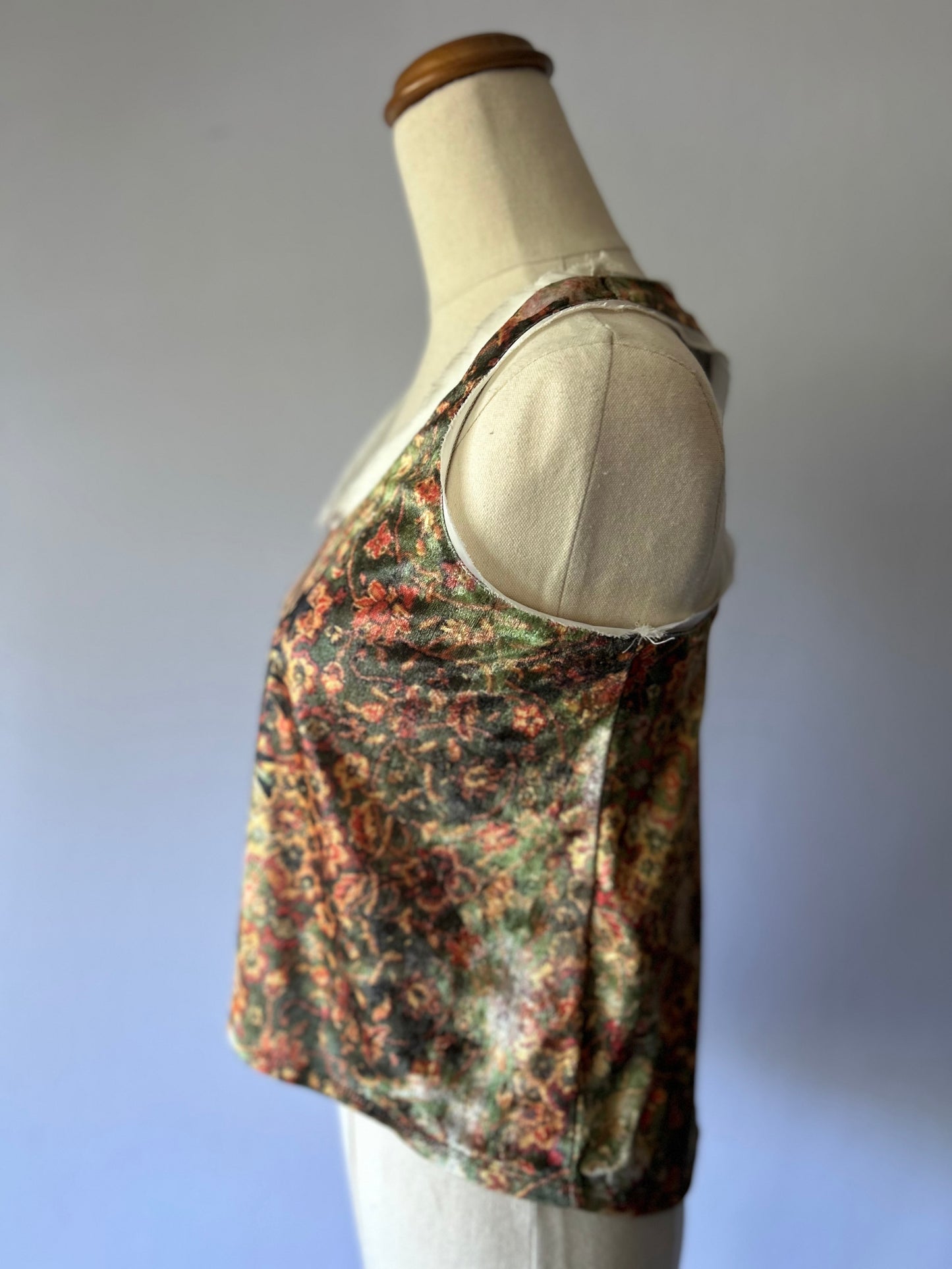 John John Graphic Tank Top – Size Small
Polyester