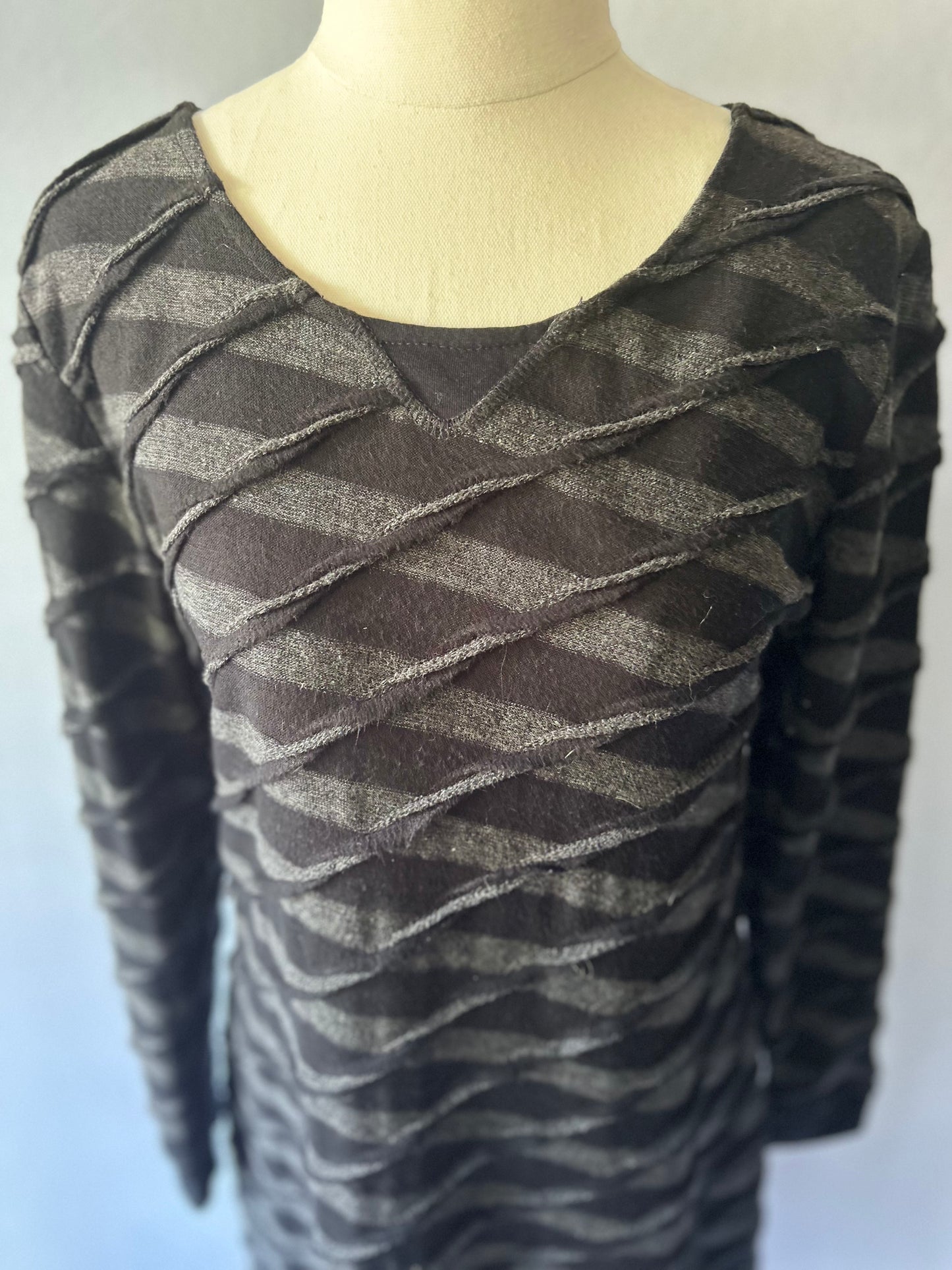 Toat "Ripple Effect" Textured Midi Dress – Size 10